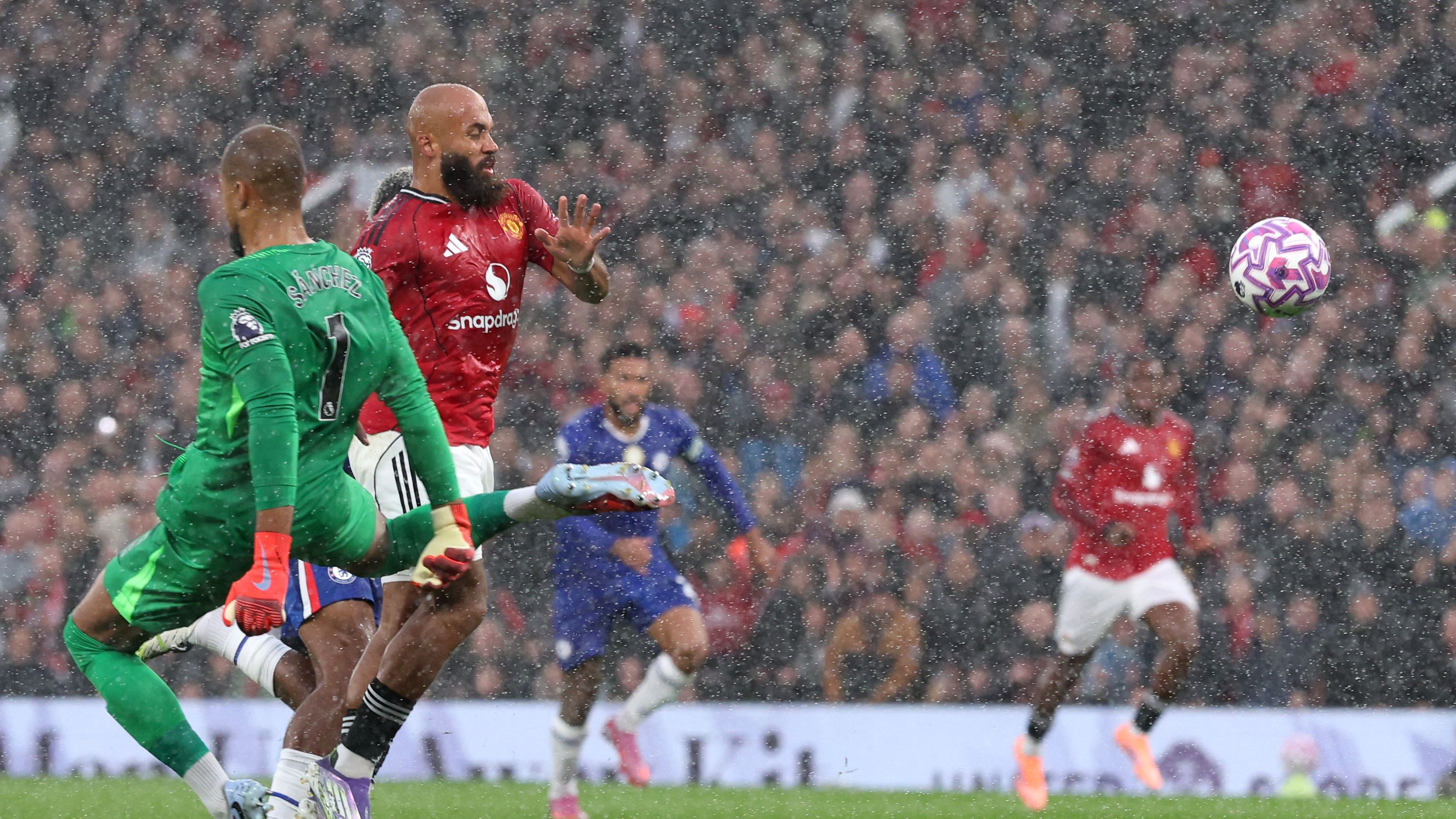 Manchester United v Chelsea - Premier League