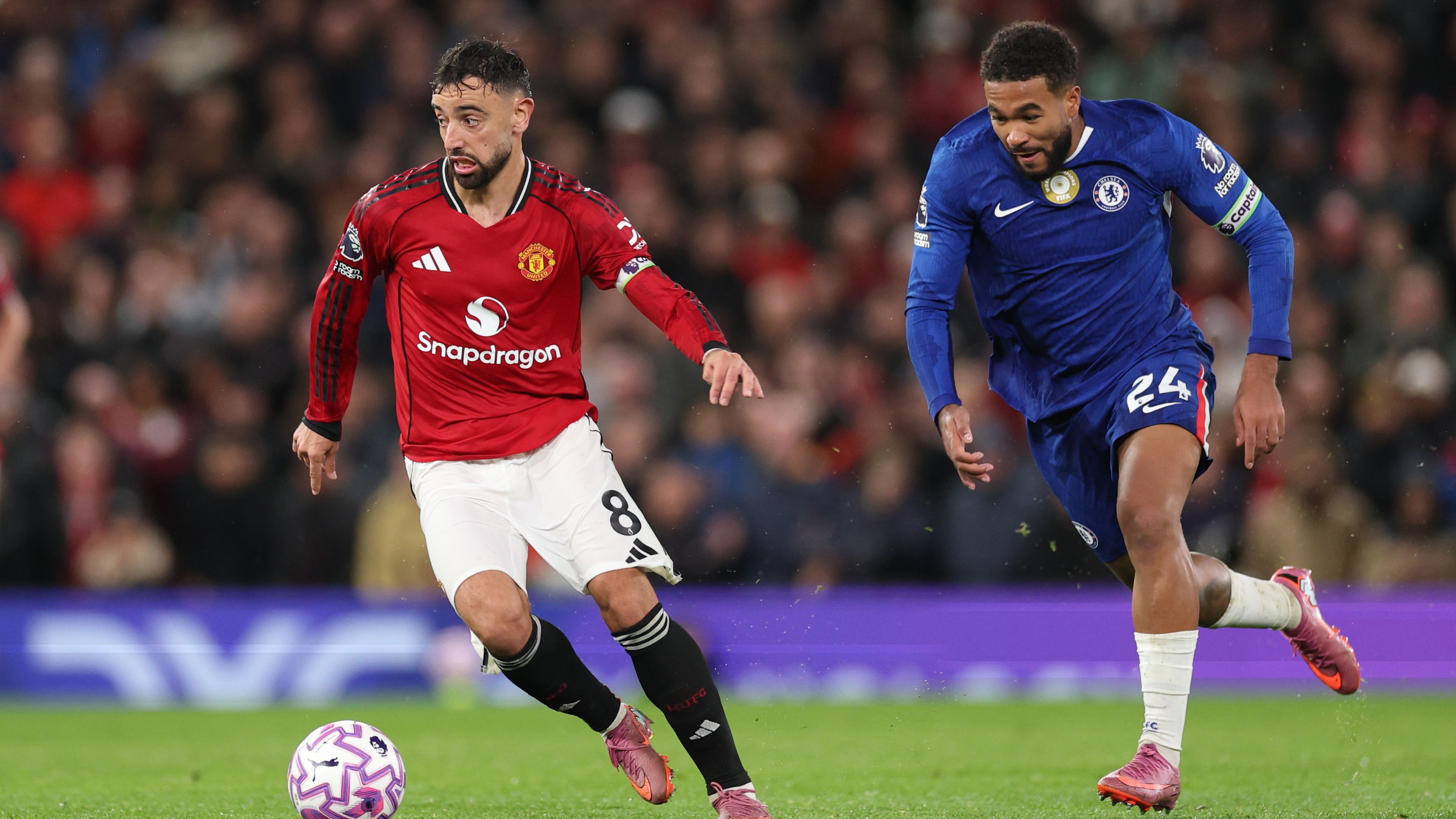 Manchester United v Chelsea - Premier League