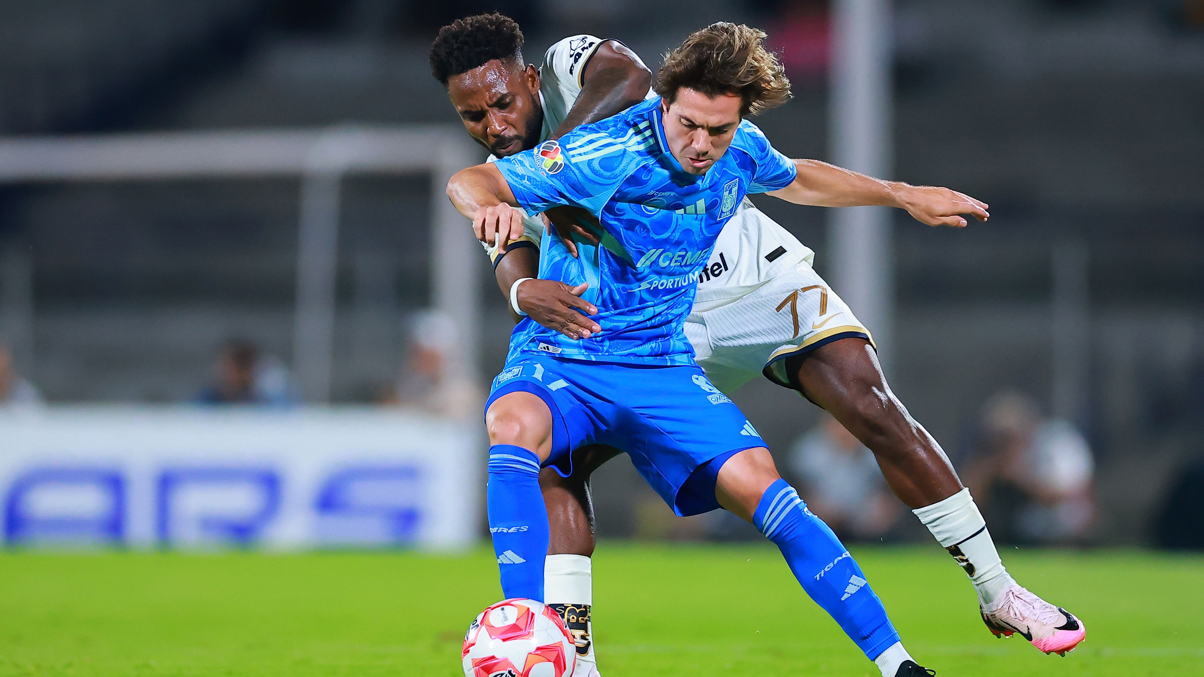 Pumas UNAM v Tigres UANL - Torneo Apertura 2025 Liga MX