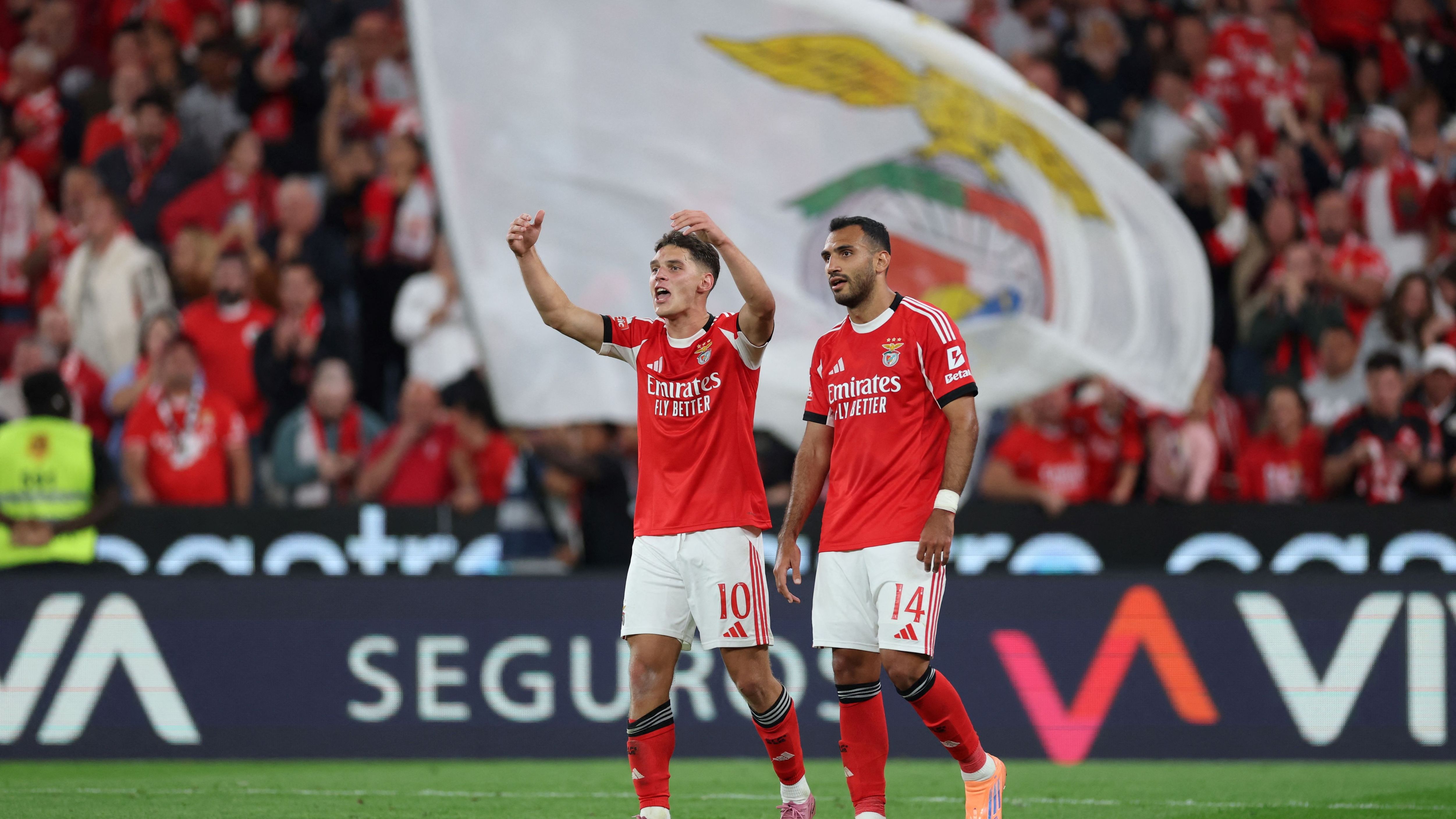 TOPSHOT-FBL-POR-LIGA-BENFICA-RIO AVE