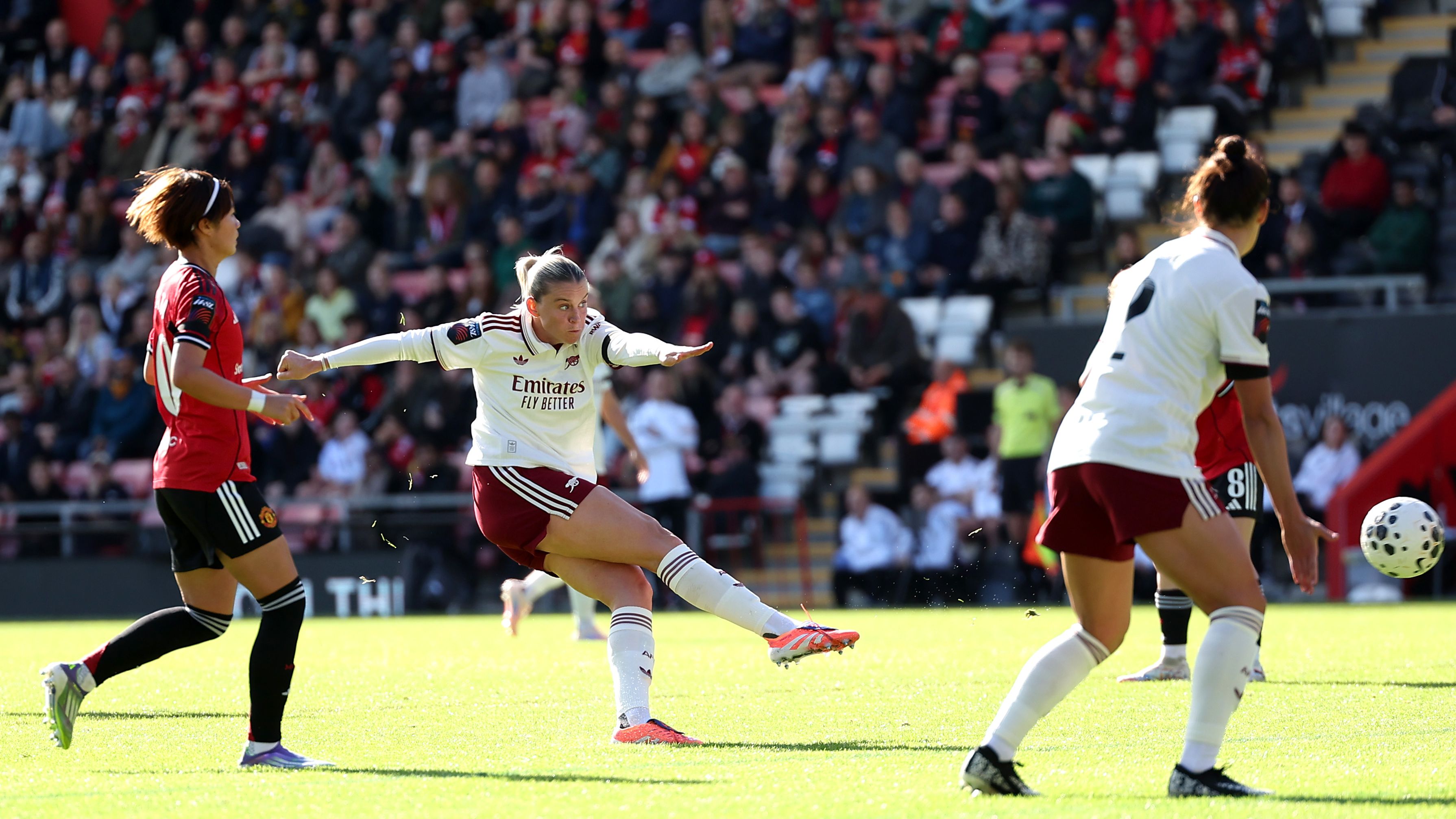 Manchester United v Arsenal - Barclays Women's Super League