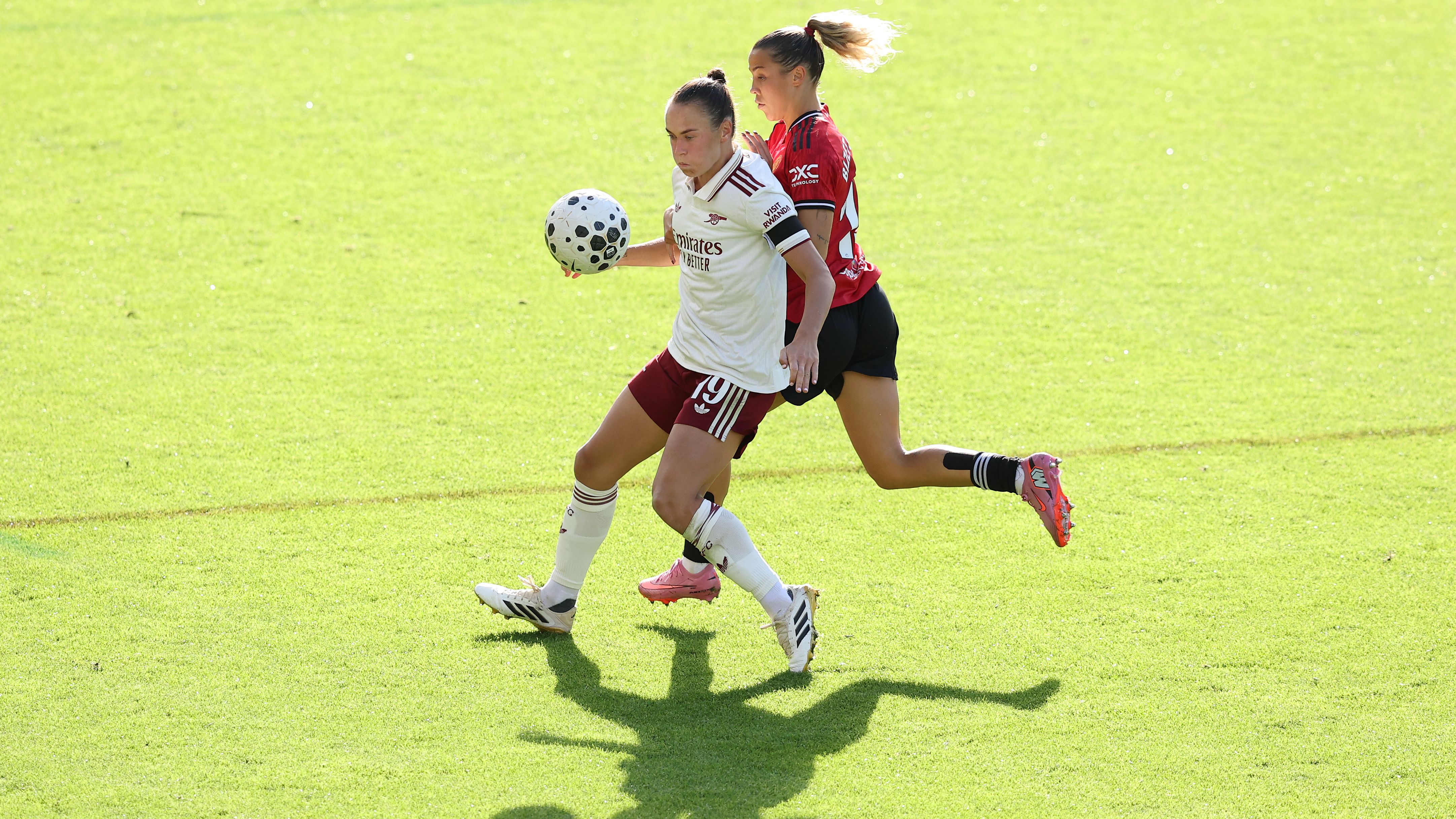 Manchester United v Arsenal - Barclays Women's Super League
