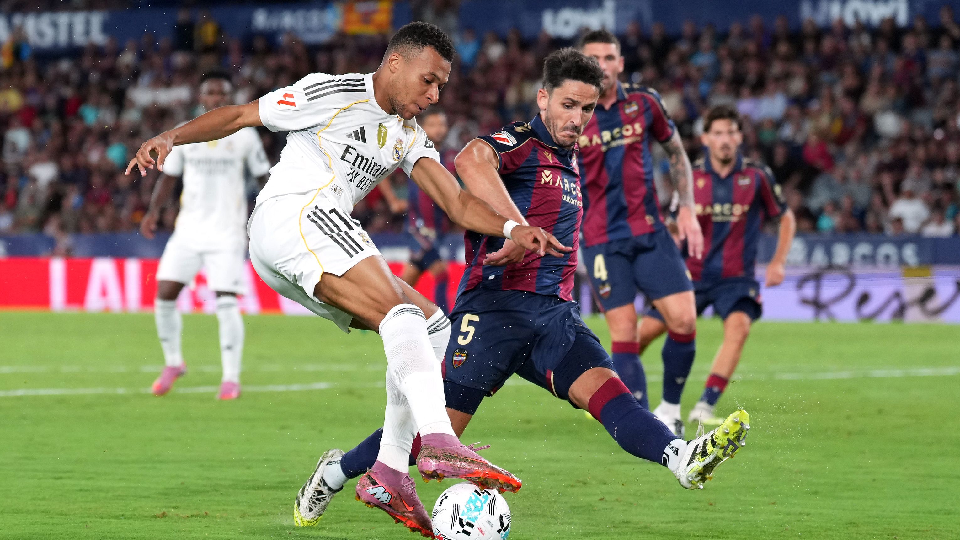 Levante UD v Real Madrid CF - LaLiga EA Sports