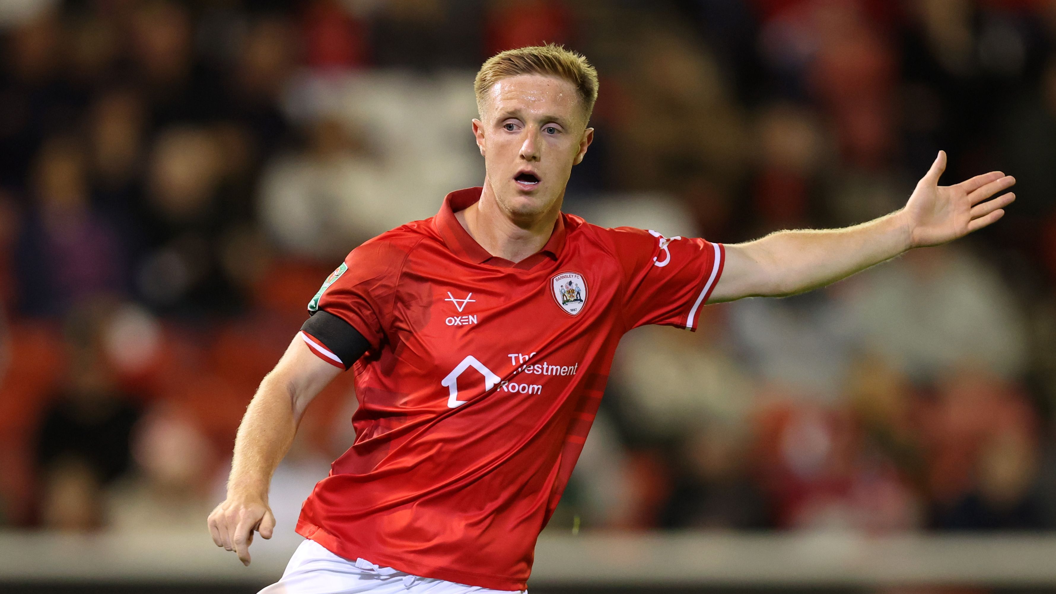 Barnsley v Brighton & Hove Albion - Carabao Cup Third Round