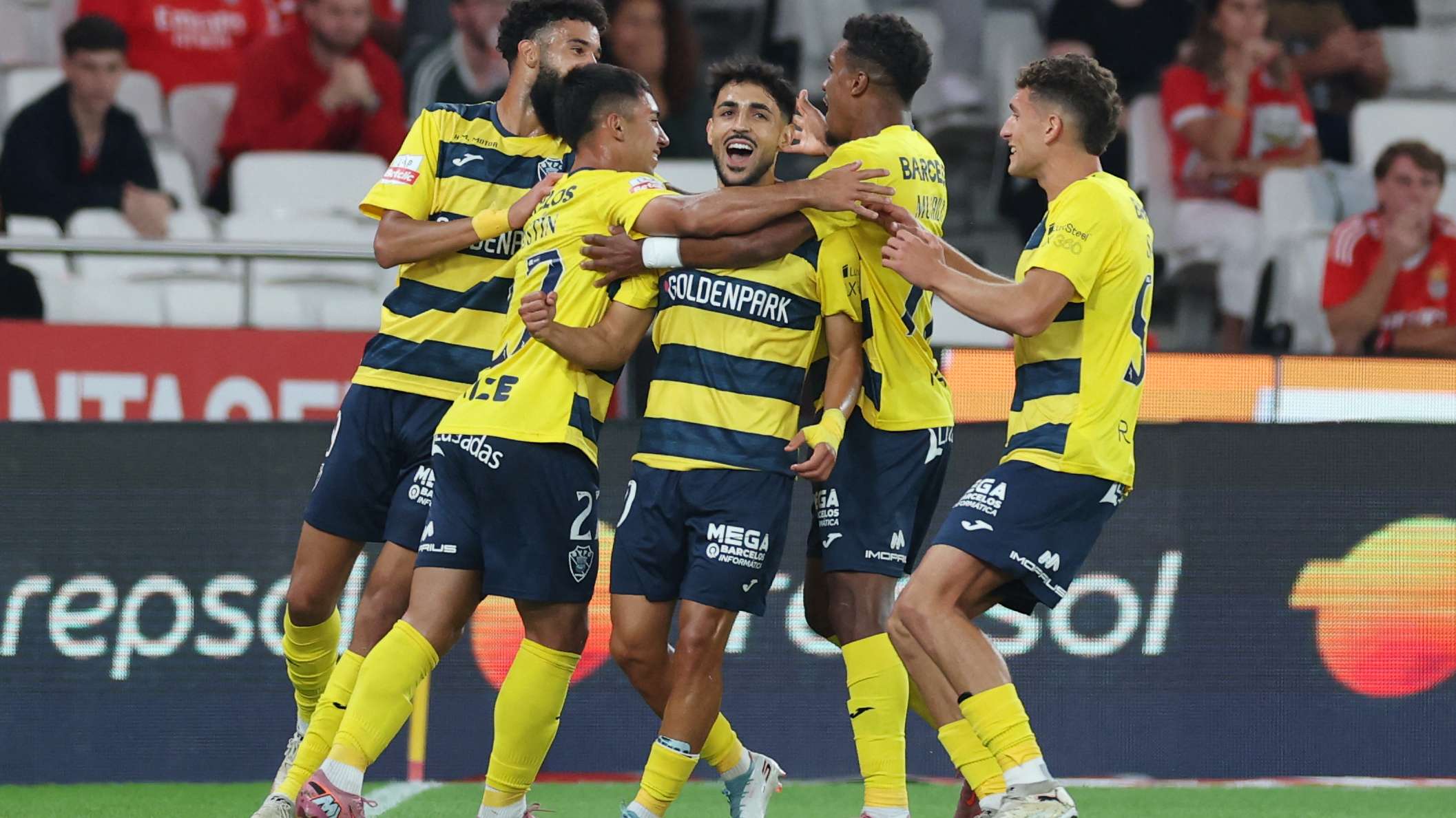 FBL-POR-LIGA-BENFICA-GIL VICENTE