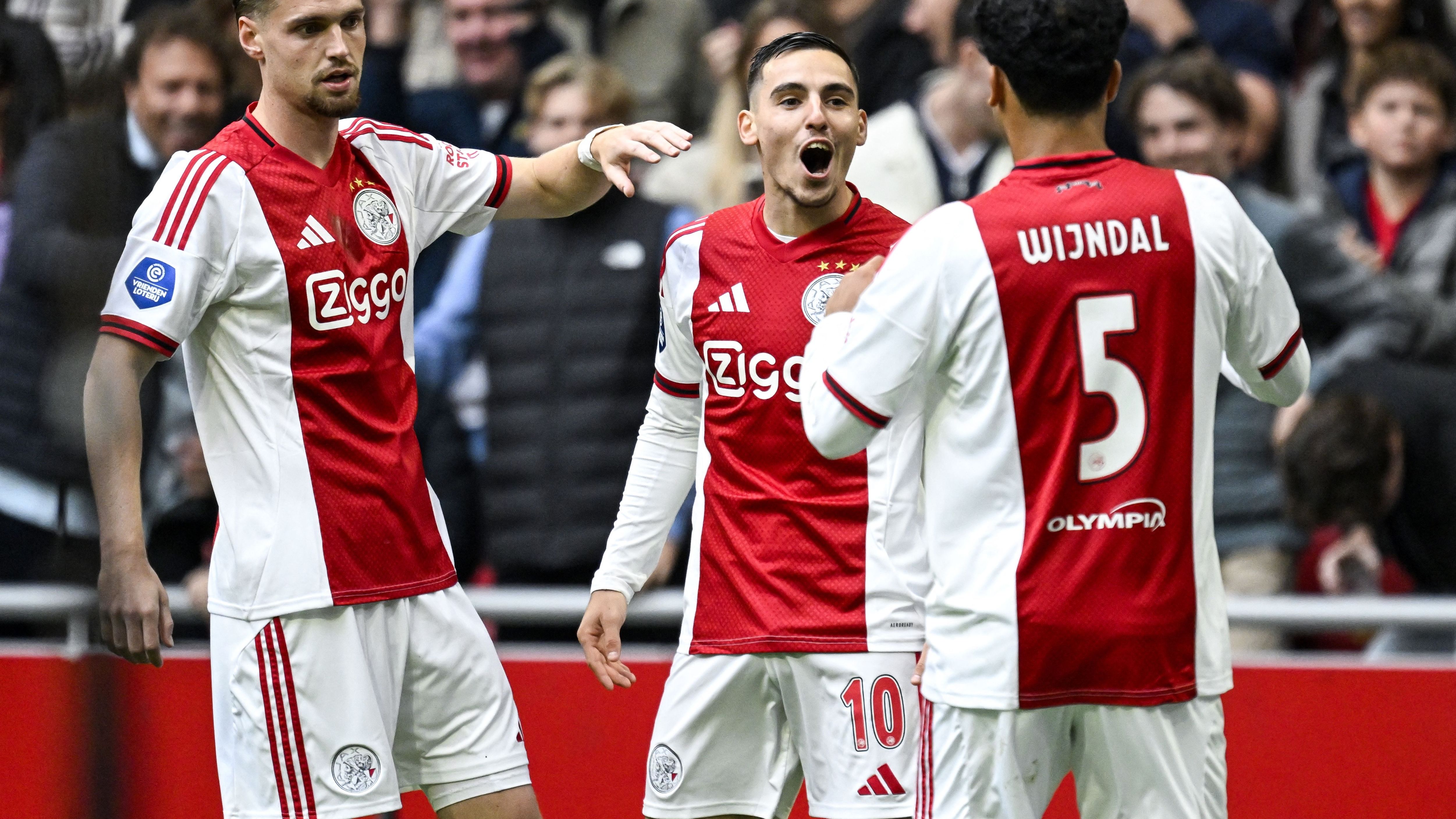 FBL-NED-EREDIVISIE-AJAX-BREDA