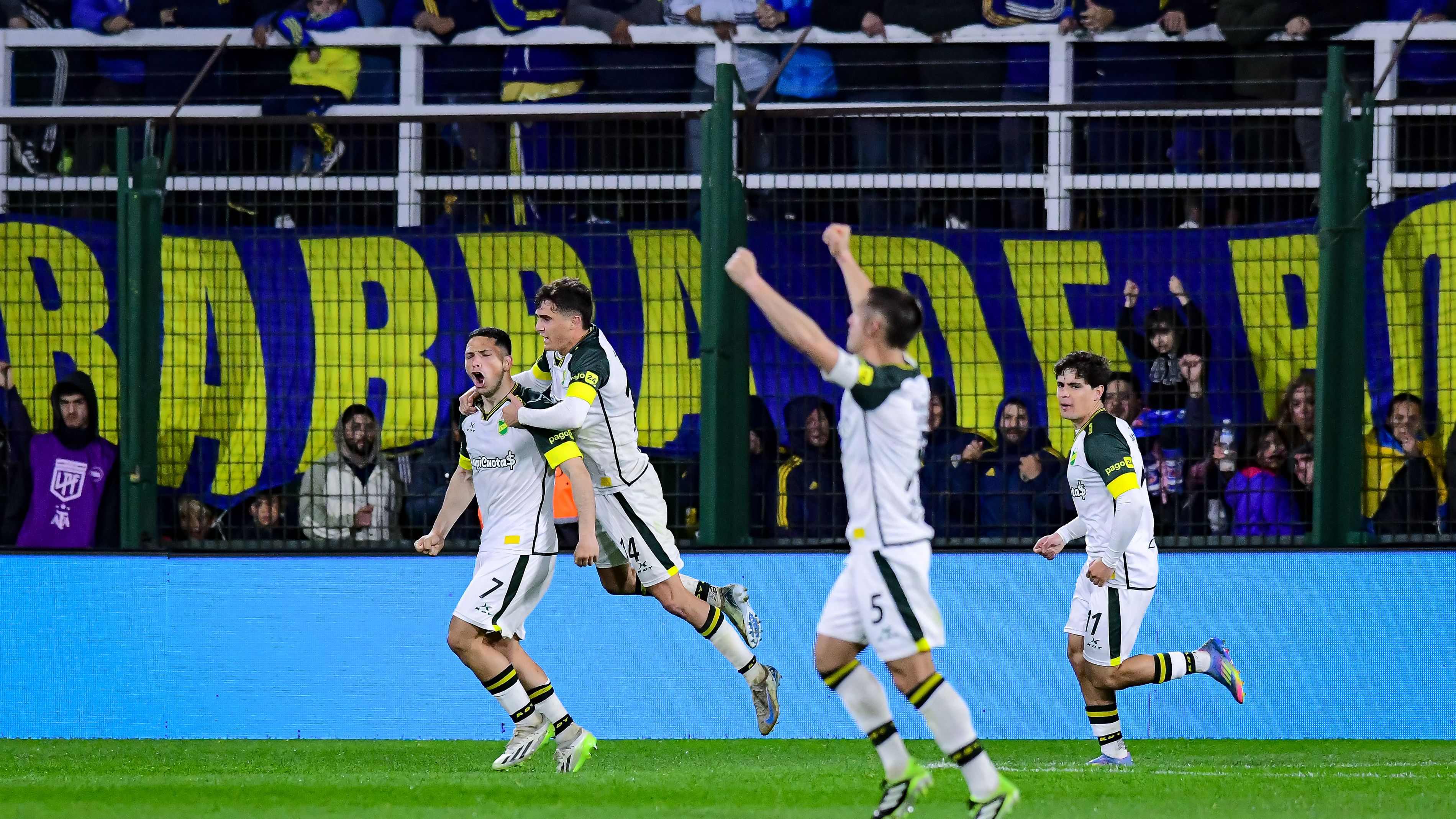 Defensa y Justicia v Boca Juniors - Torneo Clausura Betano 2025