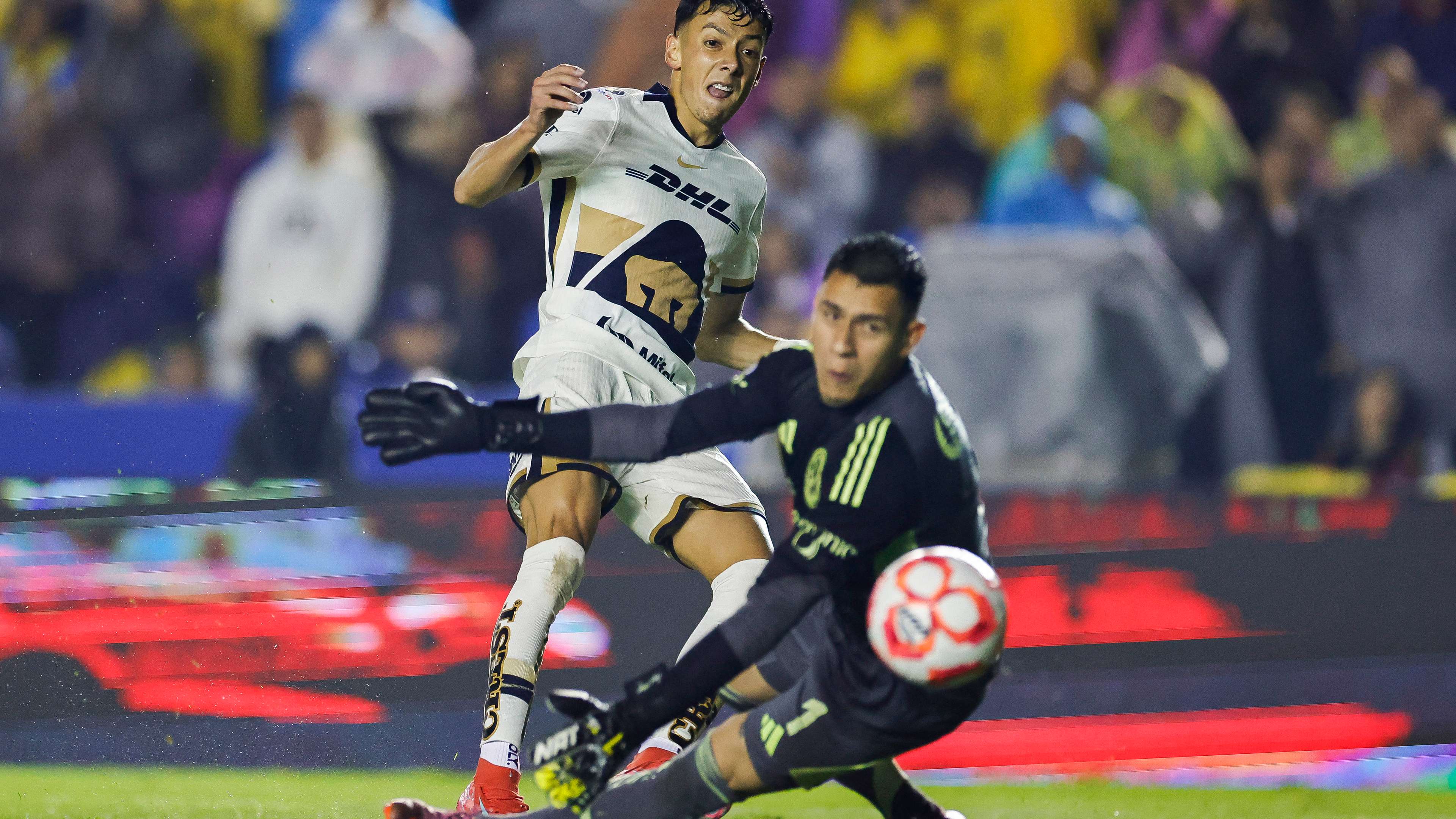 TOPSHOT-FBL-MEX-AMERICA-PUMAS