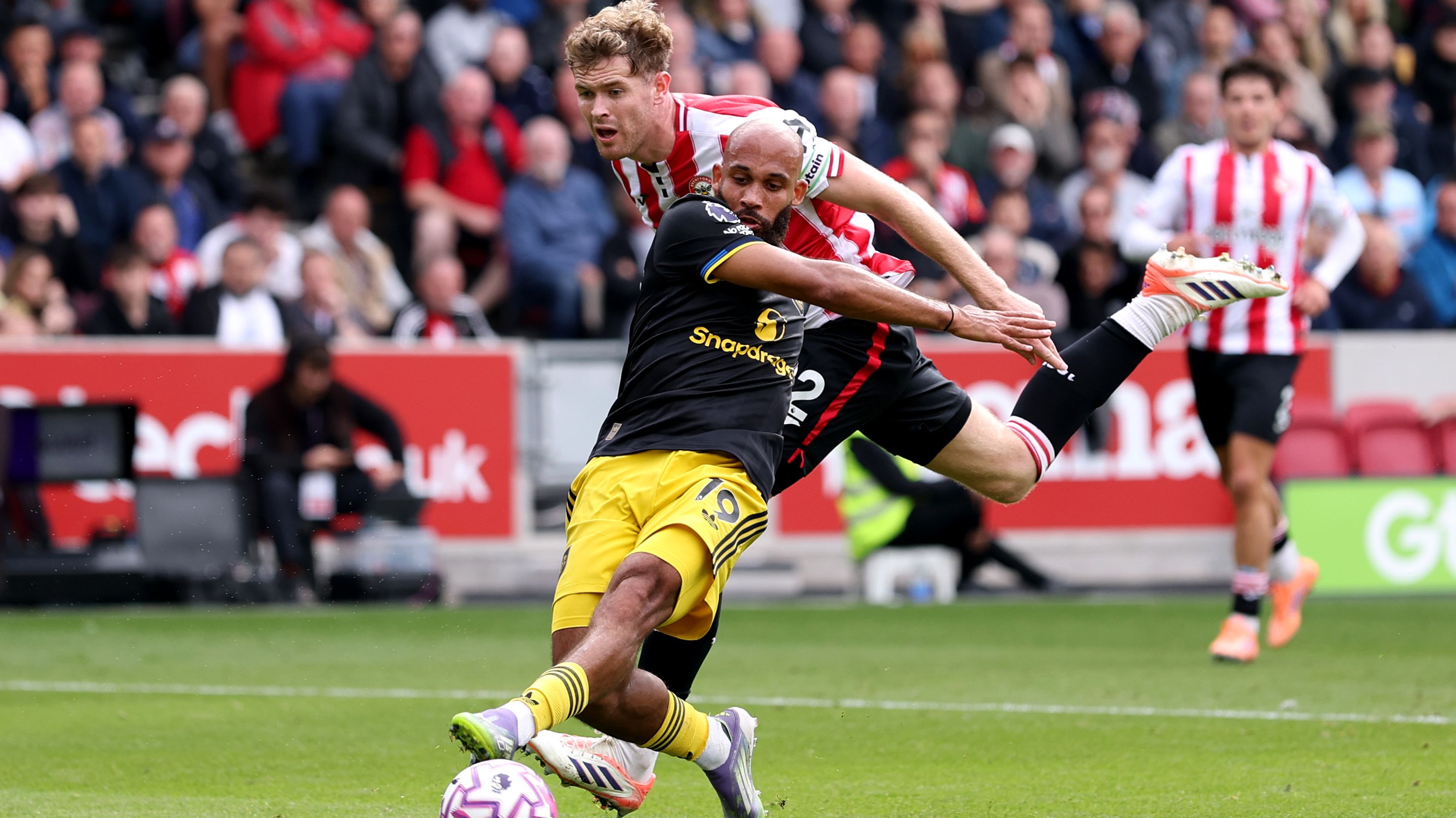 Brentford v Manchester United - Premier League