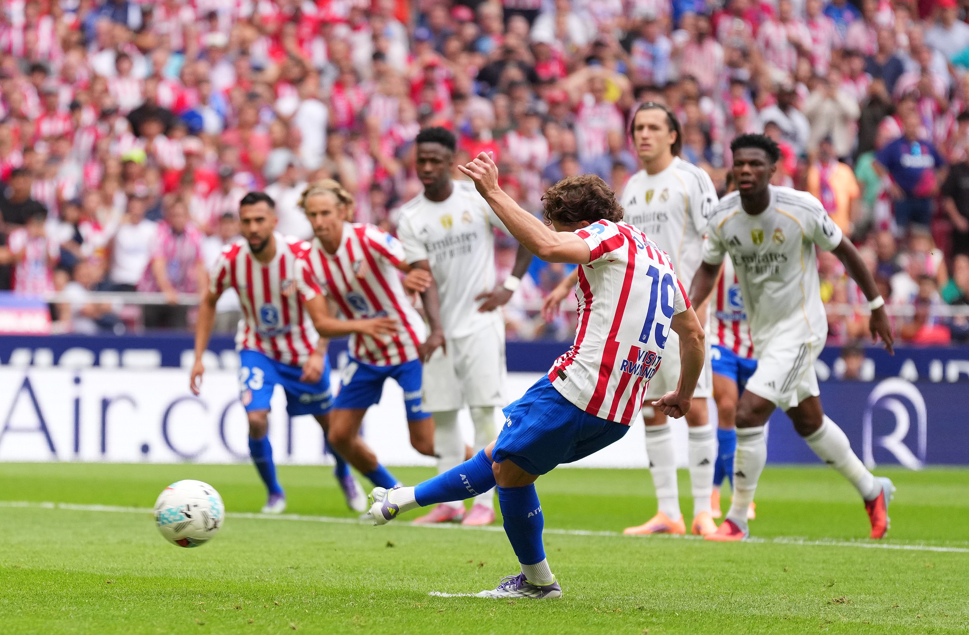 Atletico de Madrid v Real Madrid CF - LaLiga EA Sports