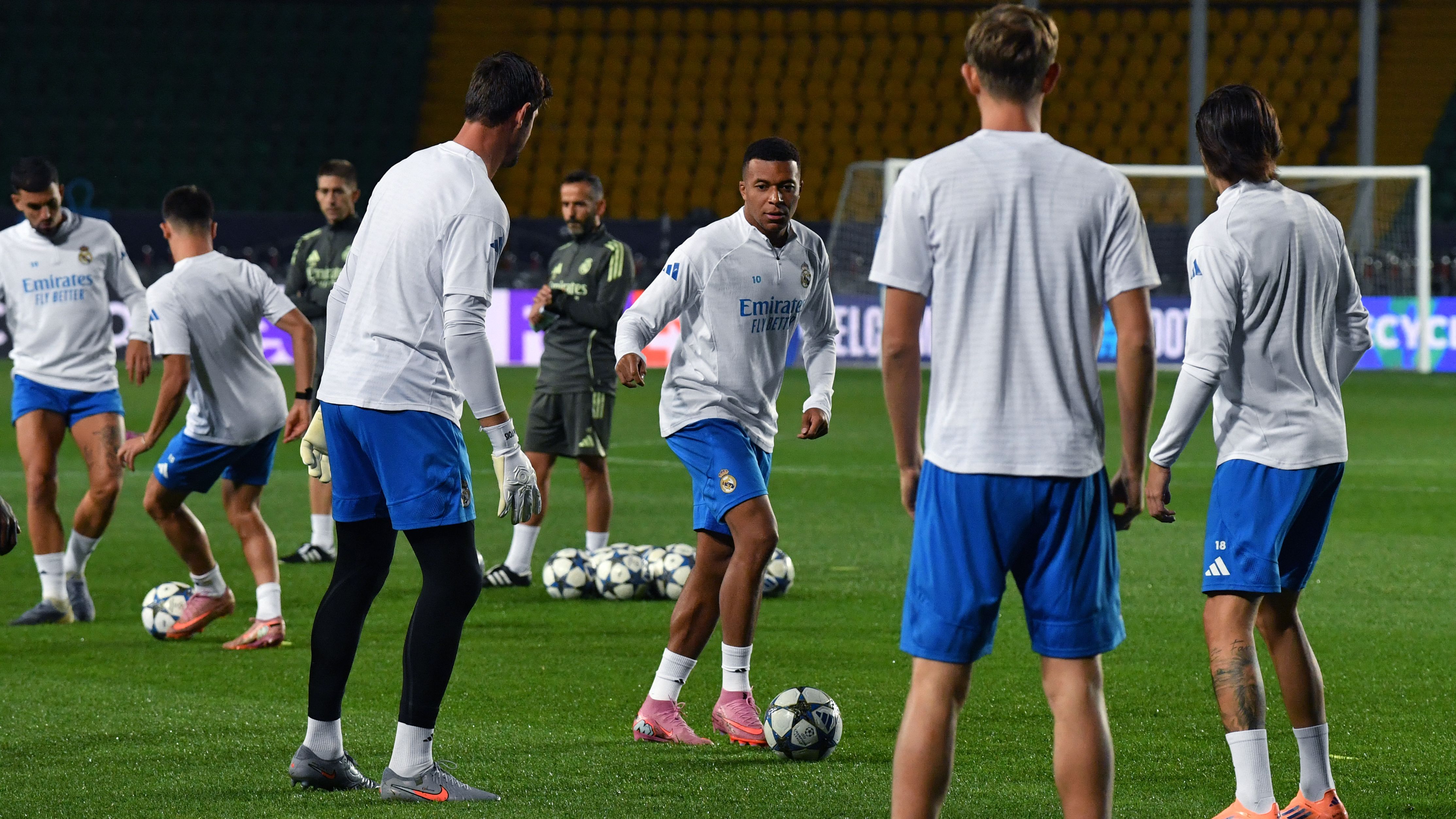 FBL-EUR-C1-REAL MADRID-TRAINING
