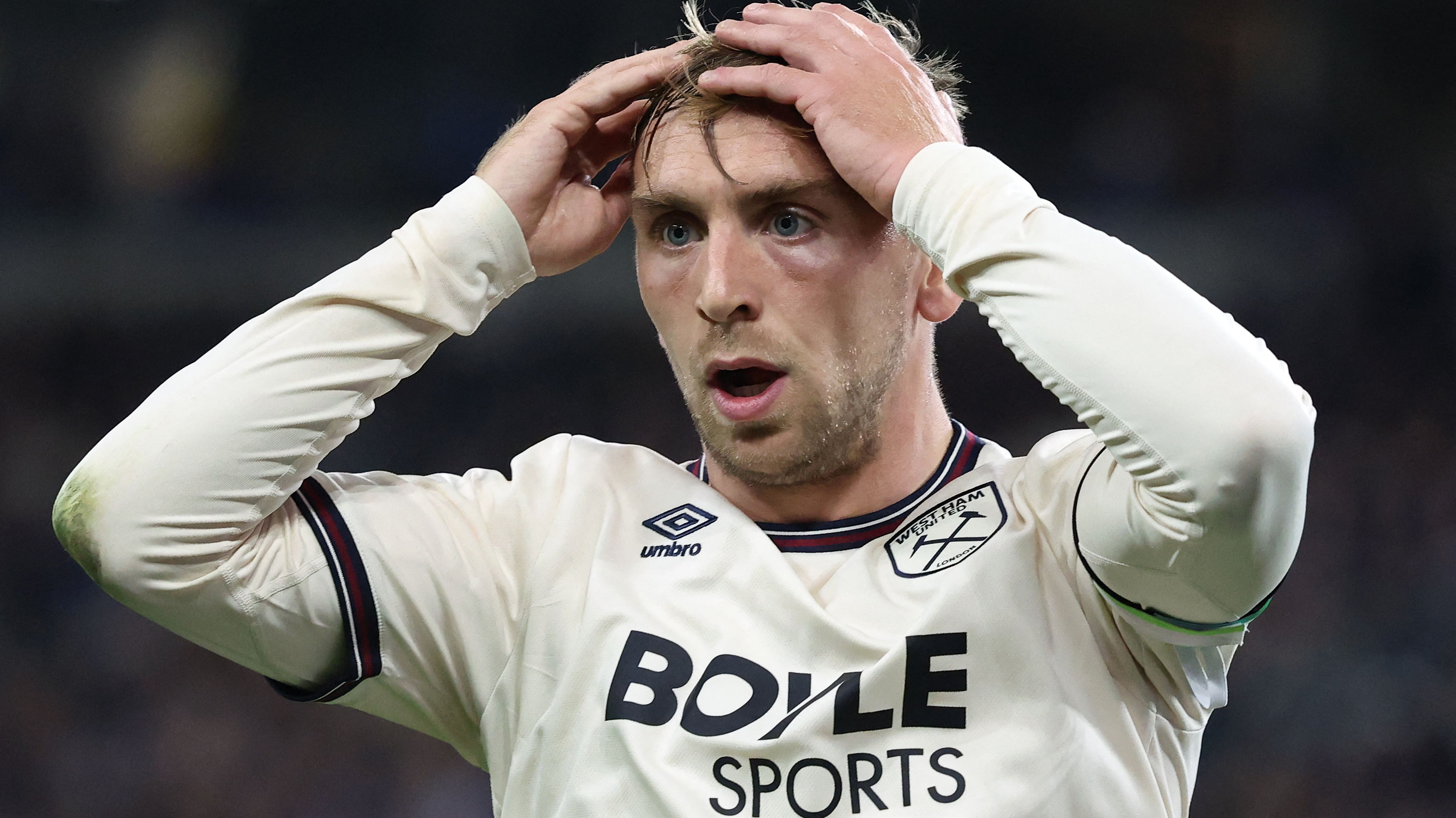 FBL-ENG-PR-EVERTON-WEST HAM