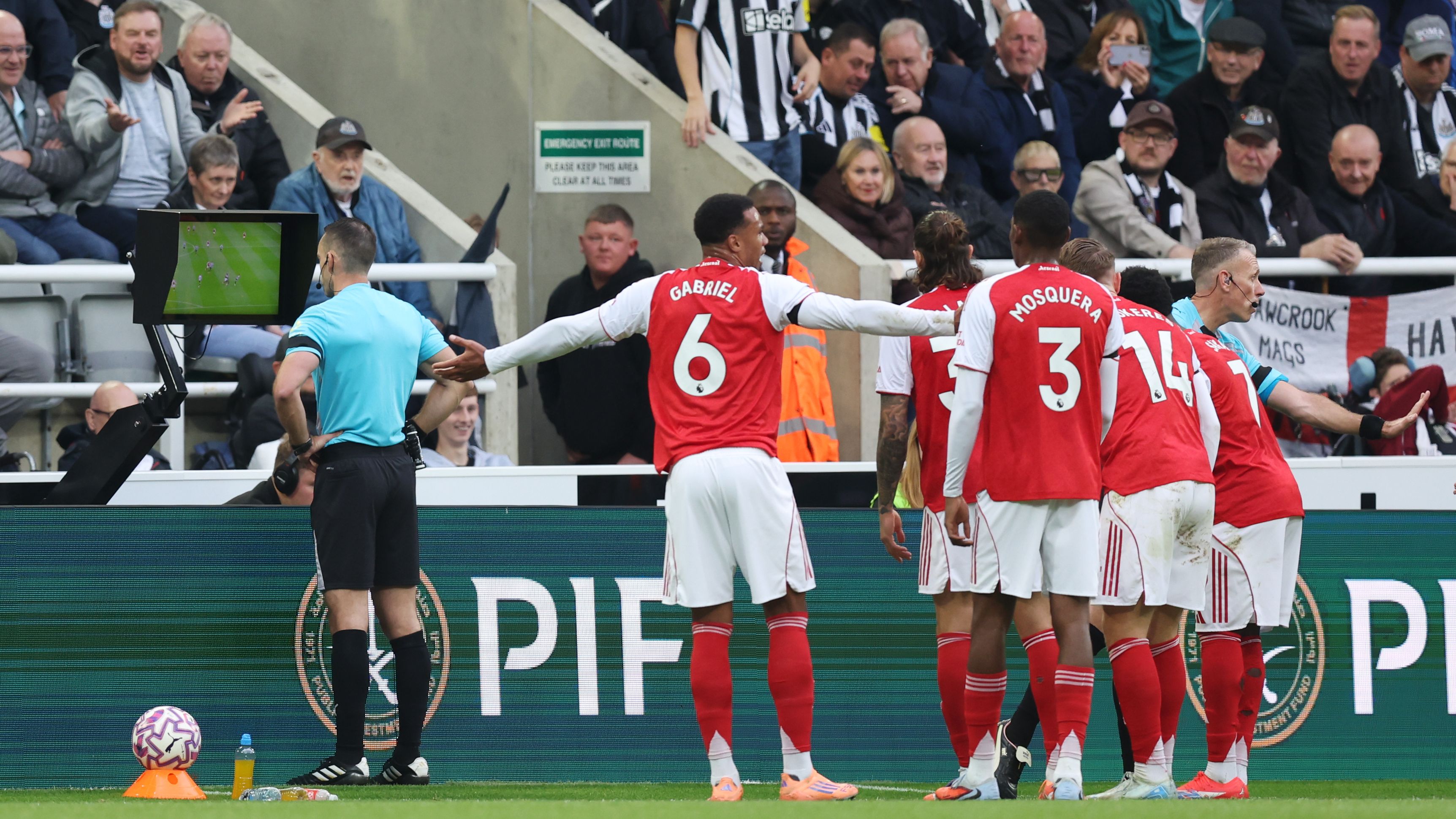 الحكم جاريد جيليت