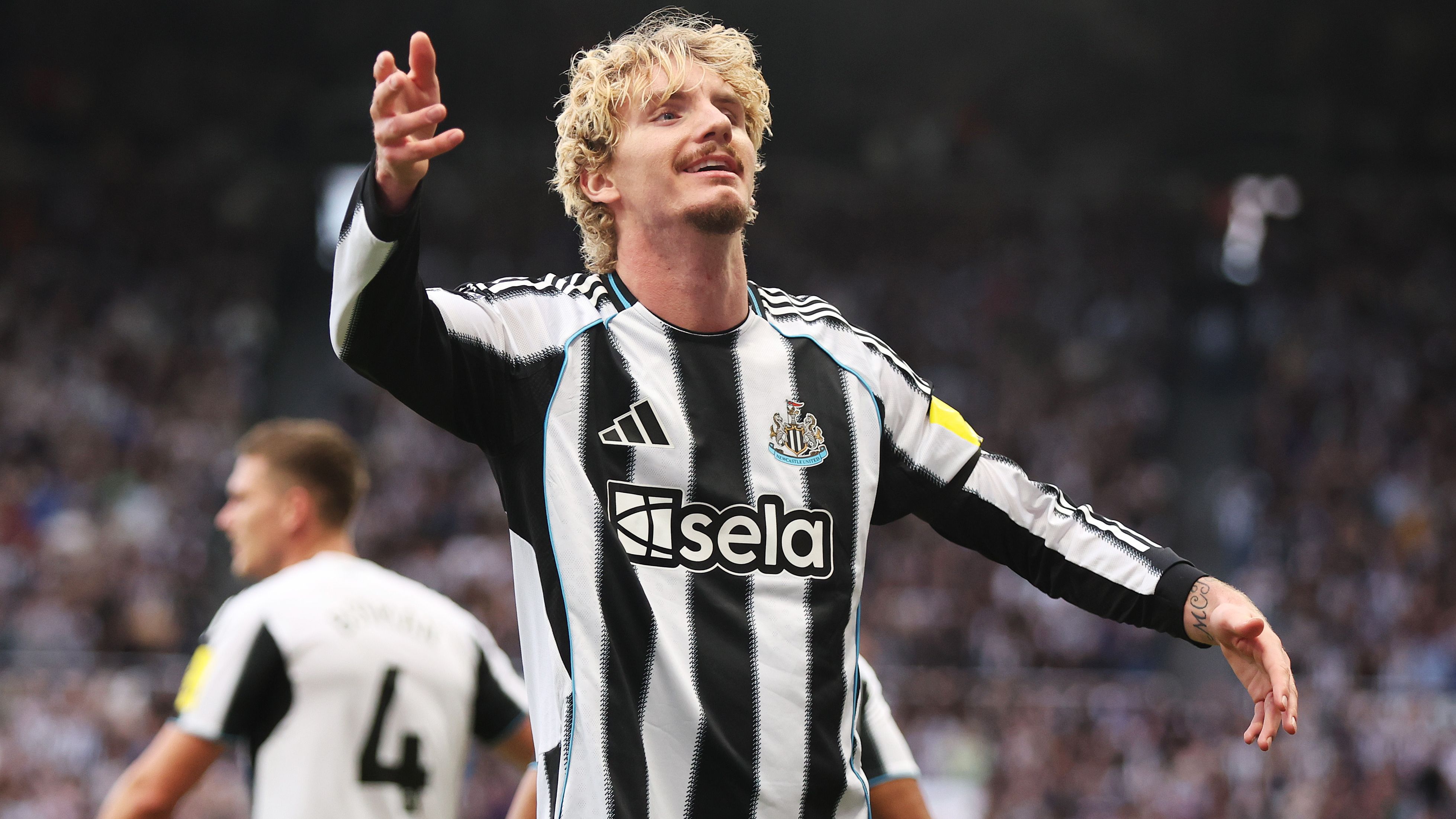 Newcastle United v Arsenal - Premier League