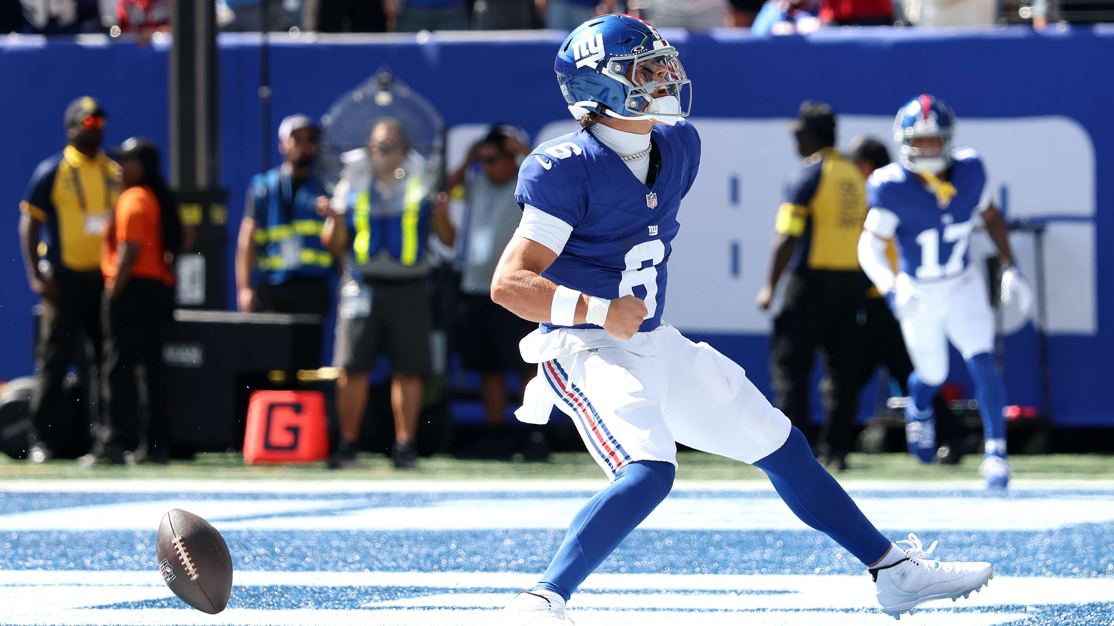 Los Angeles Chargers v New York Giants