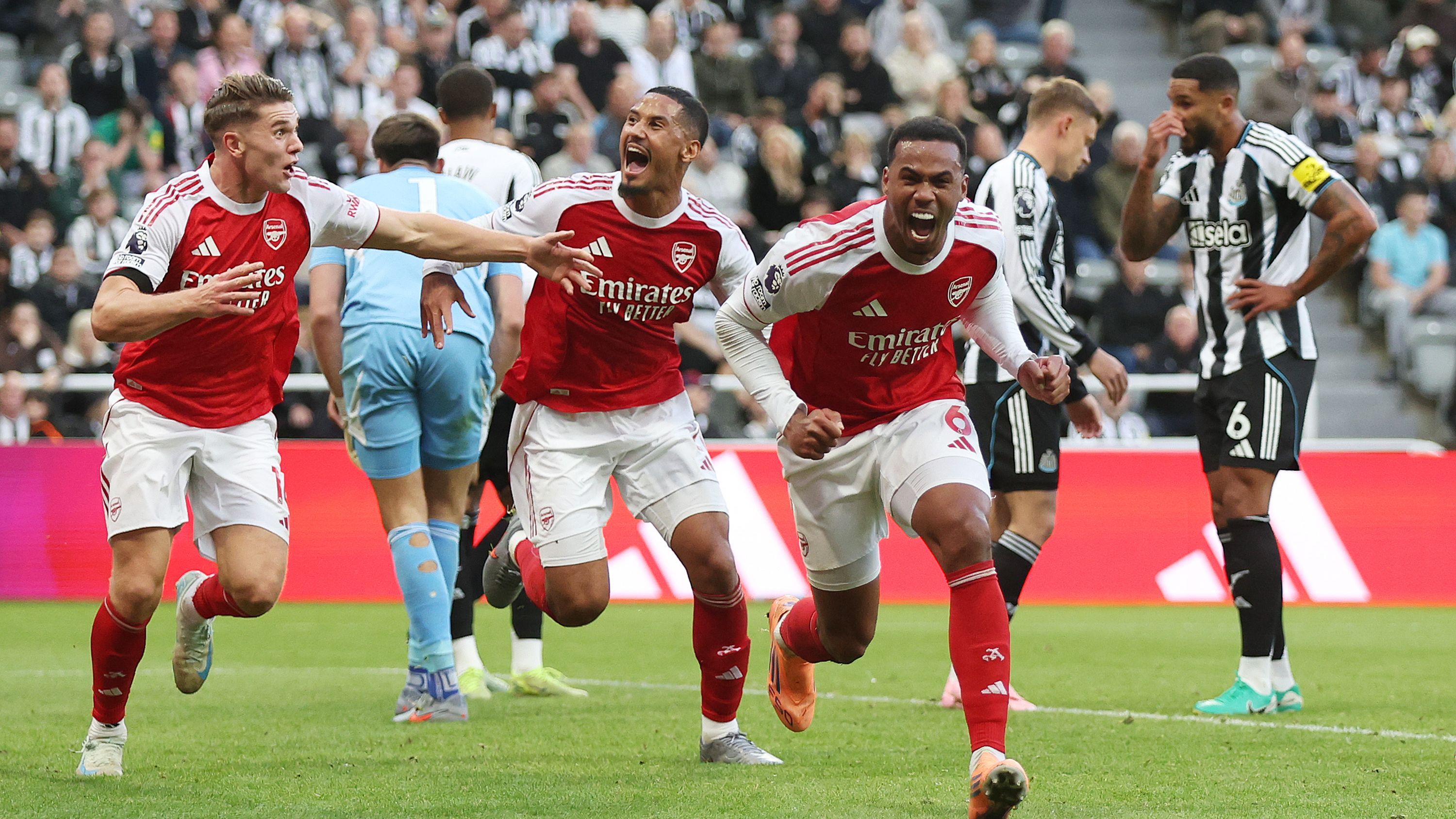 Newcastle United v Arsenal - Premier League