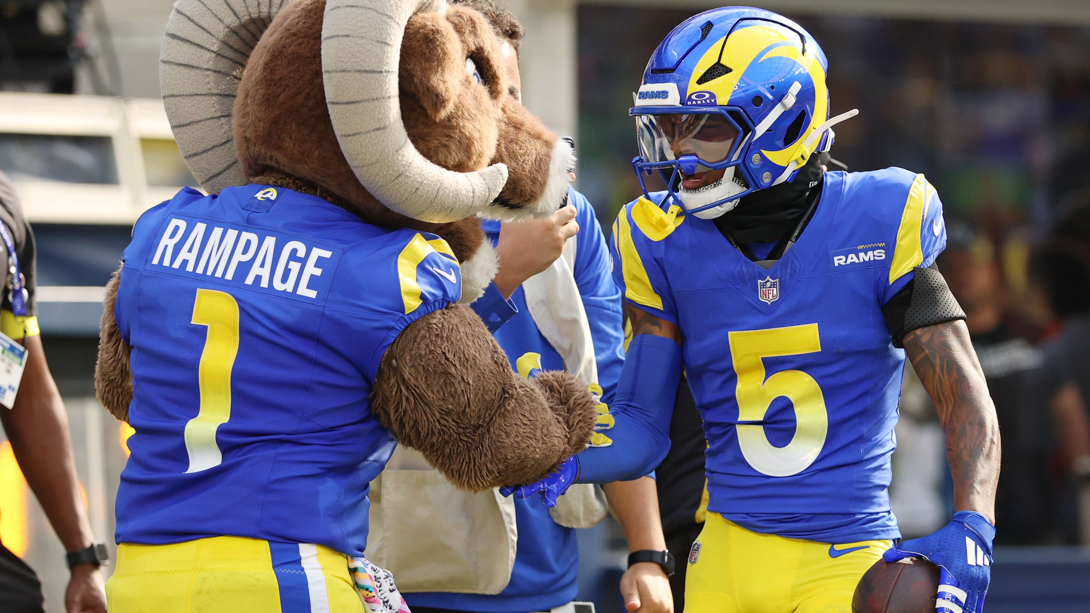 Indianapolis Colts v Los Angeles Rams