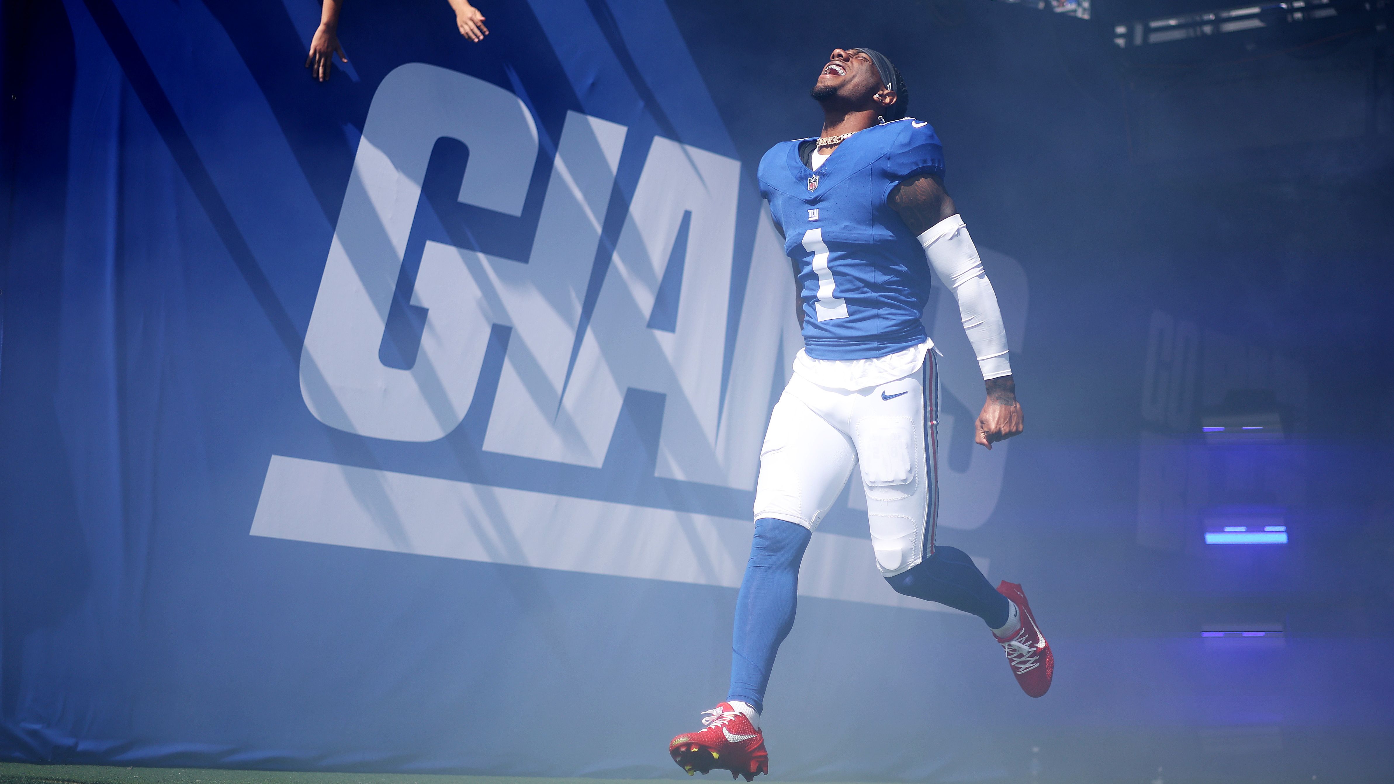 Los Angeles Chargers v New York Giants - NFL 2025