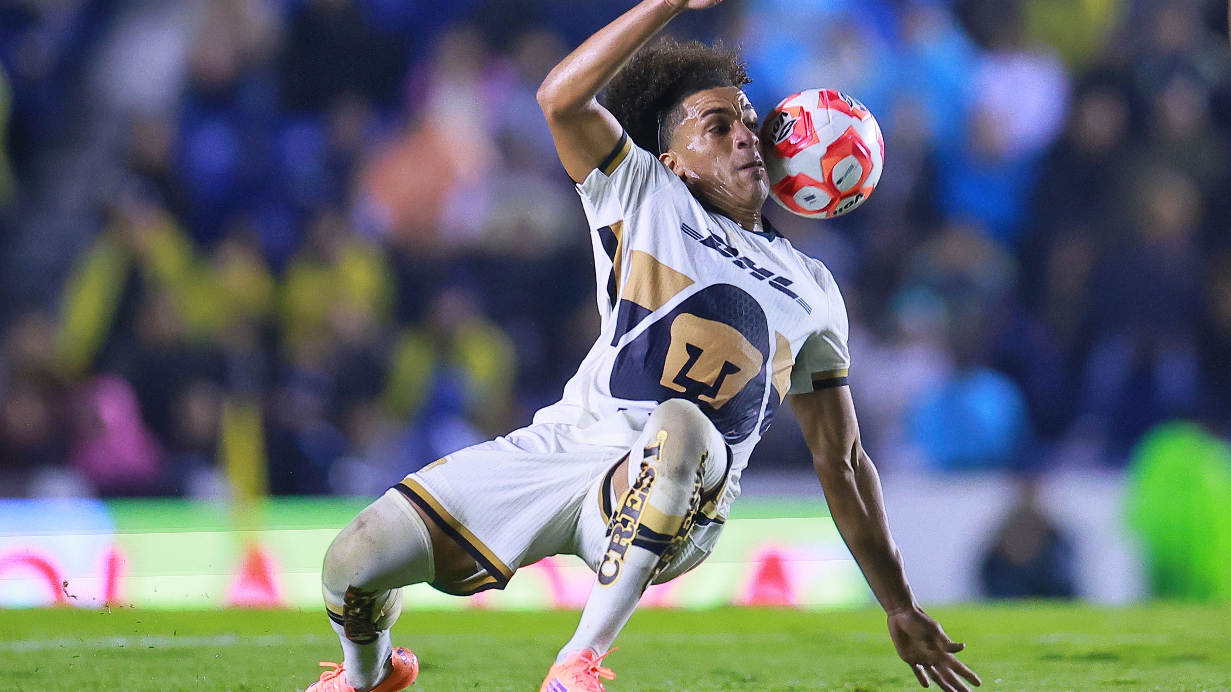 America v Pumas UNAM - Torneo Apertura 2025 Liga MX
