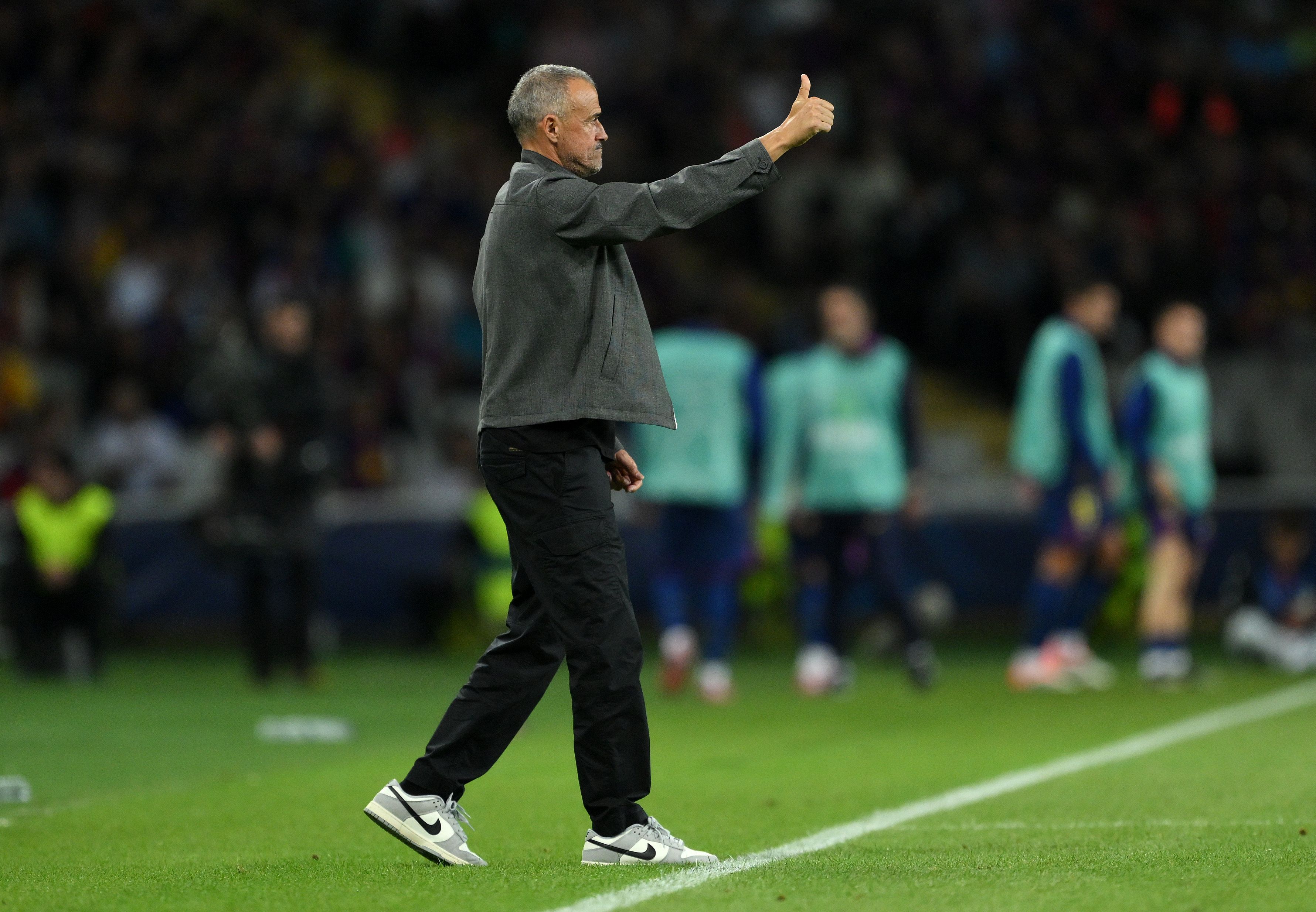 ルイス・エンリケ監督 直筆サイン入フォトA4 バルセロナチャンピオンズリーグ時代 GettyImages-2238623397.jpg