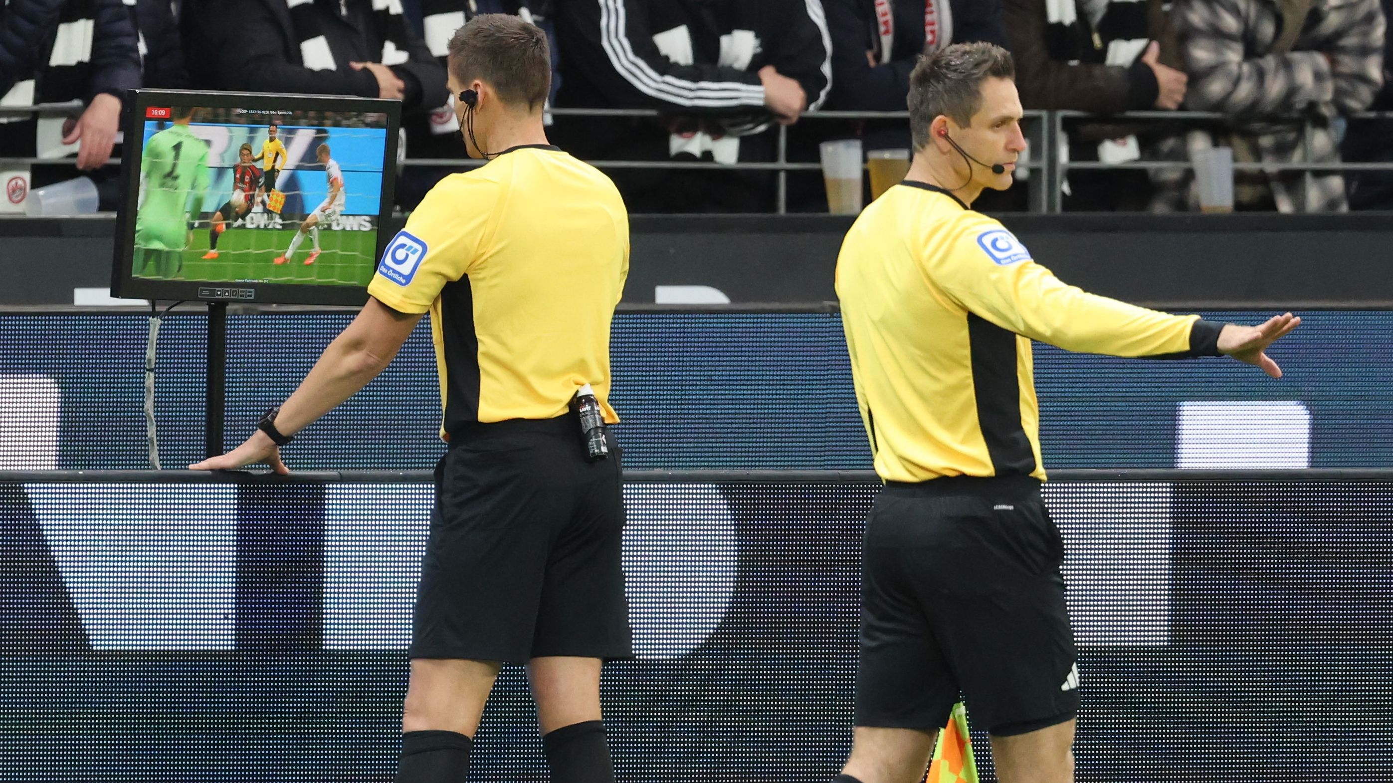 FBL-GER-BUNDESLIGA-FRANKFURT-BAYERN MUNICH