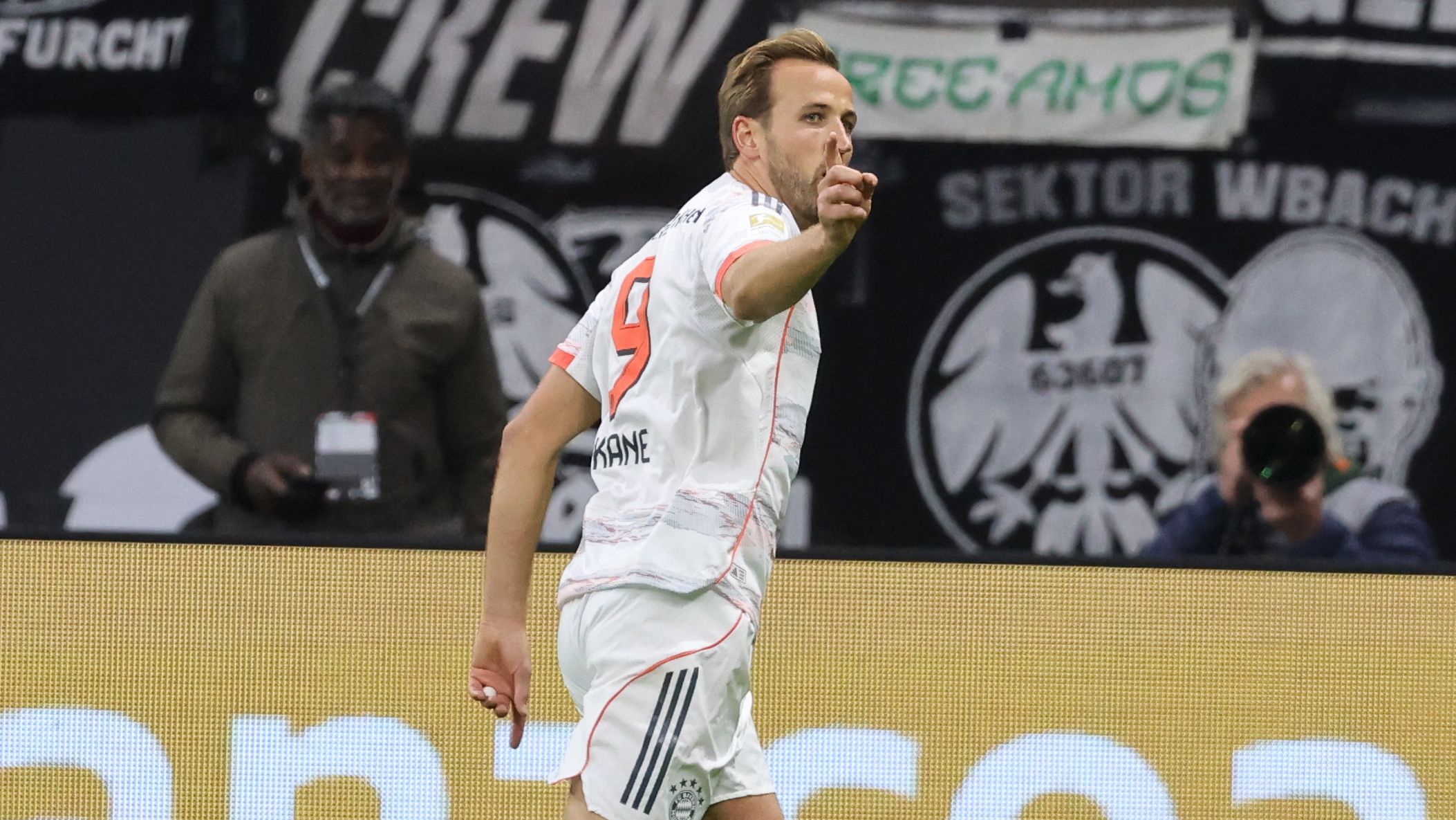 FBL-GER-BUNDESLIGA-FRANKFURT-BAYERN MUNICH