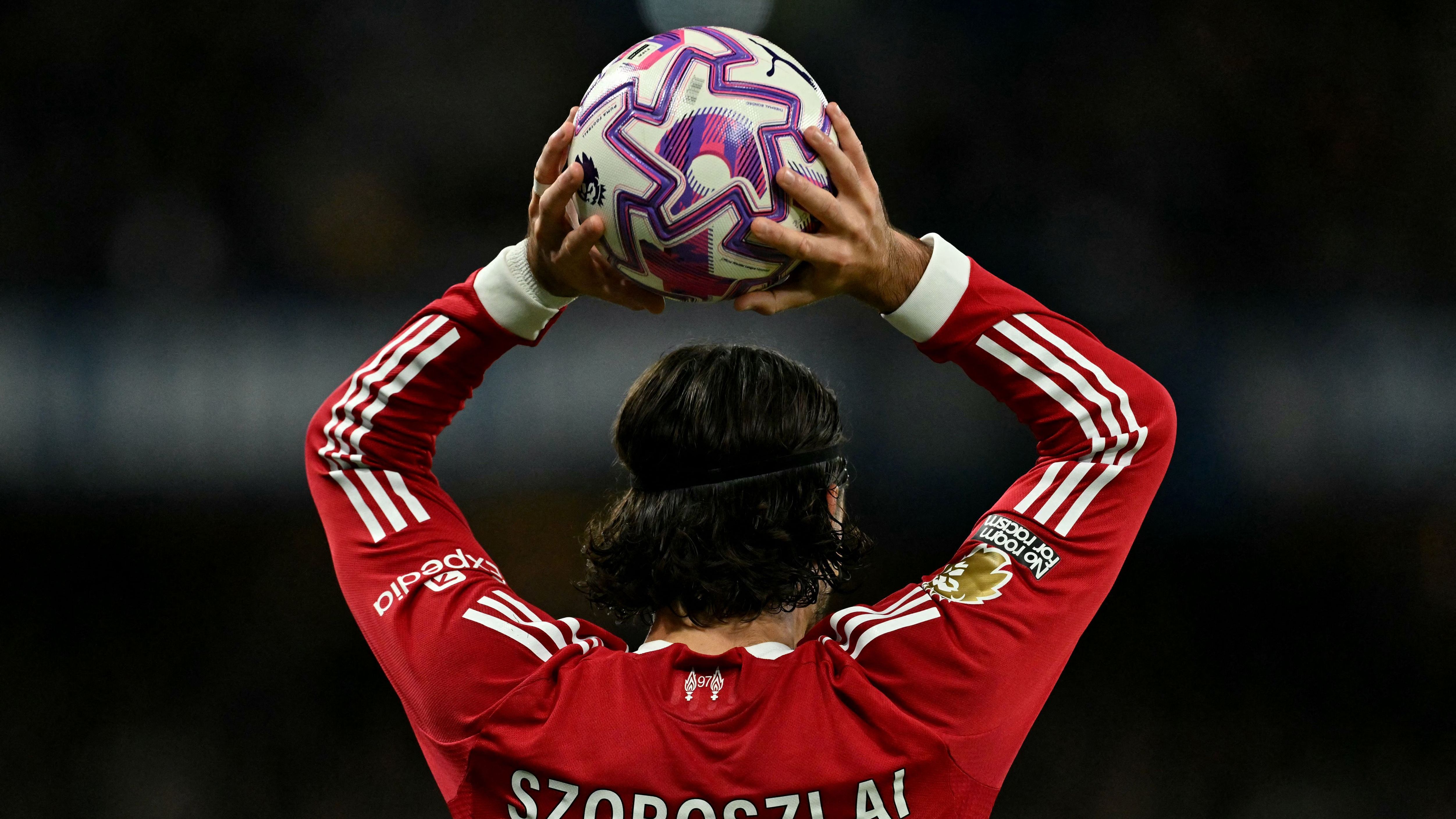 TOPSHOT-FBL-ENG-PR-CHELSEA-LIVERPOOL