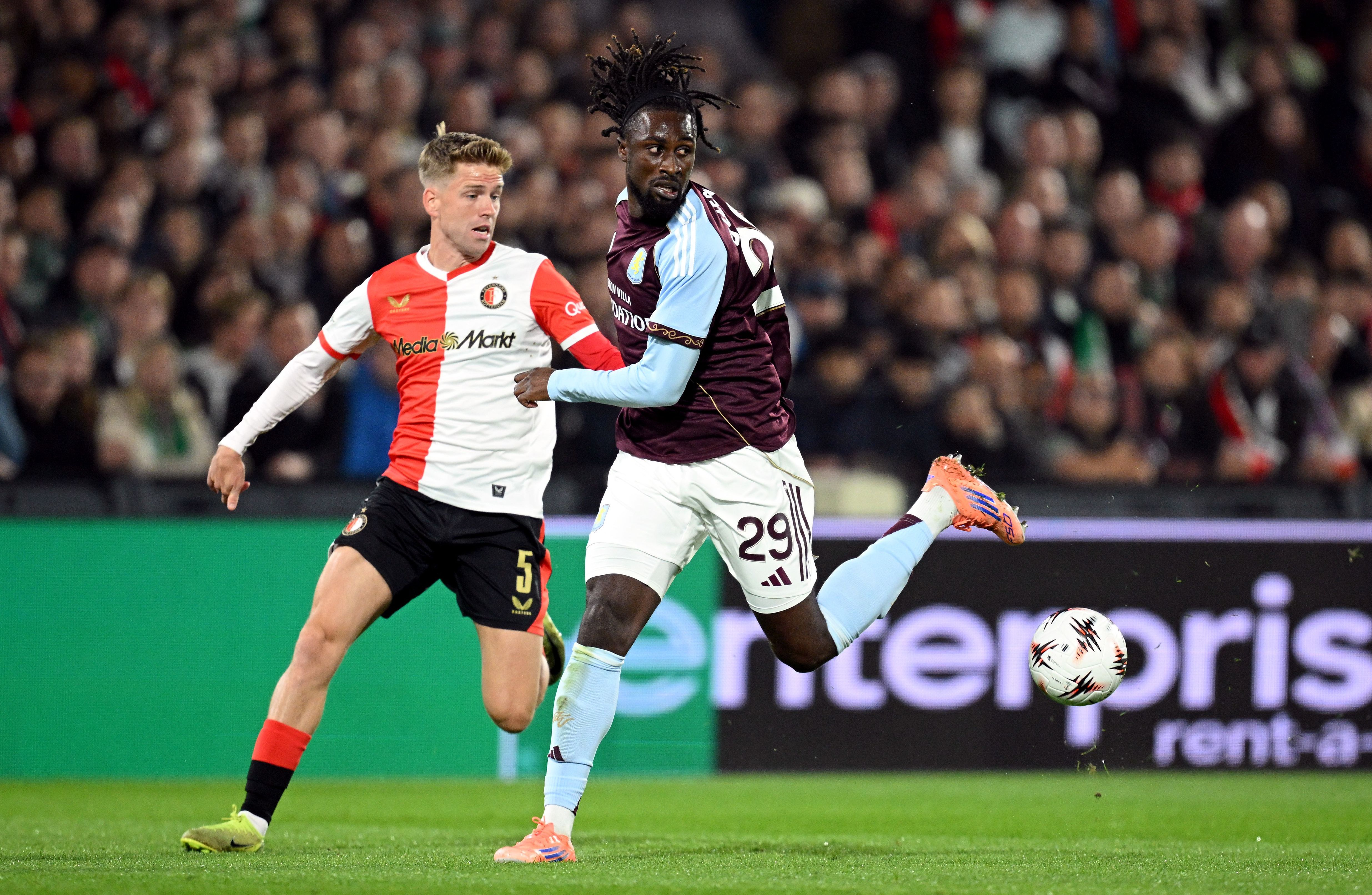 Feyenoord v Aston Villa FC - UEFA Europa League 2025/26 League Phase MD2
