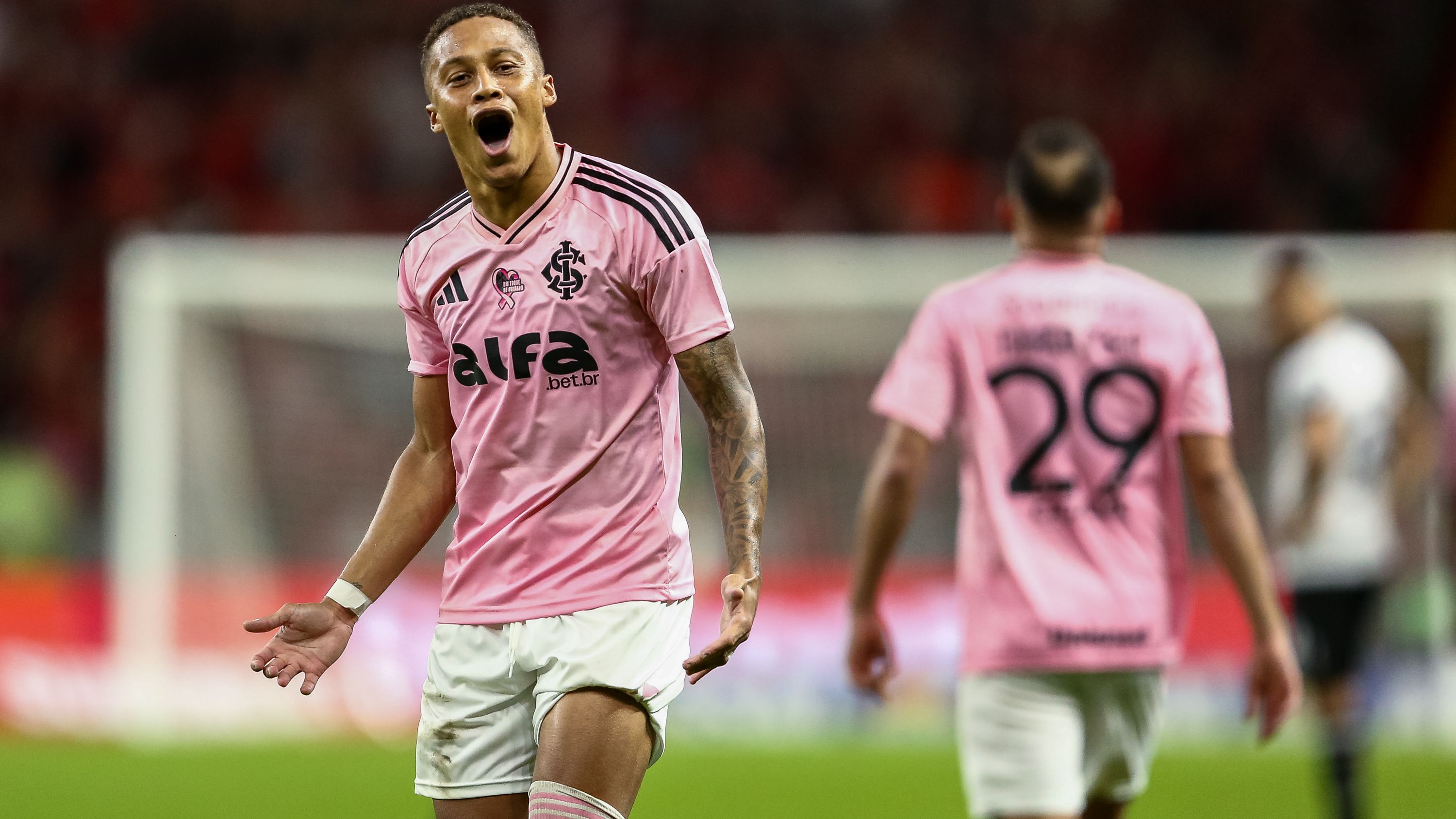 Internacional v Botafogo - Brasileirao 2025