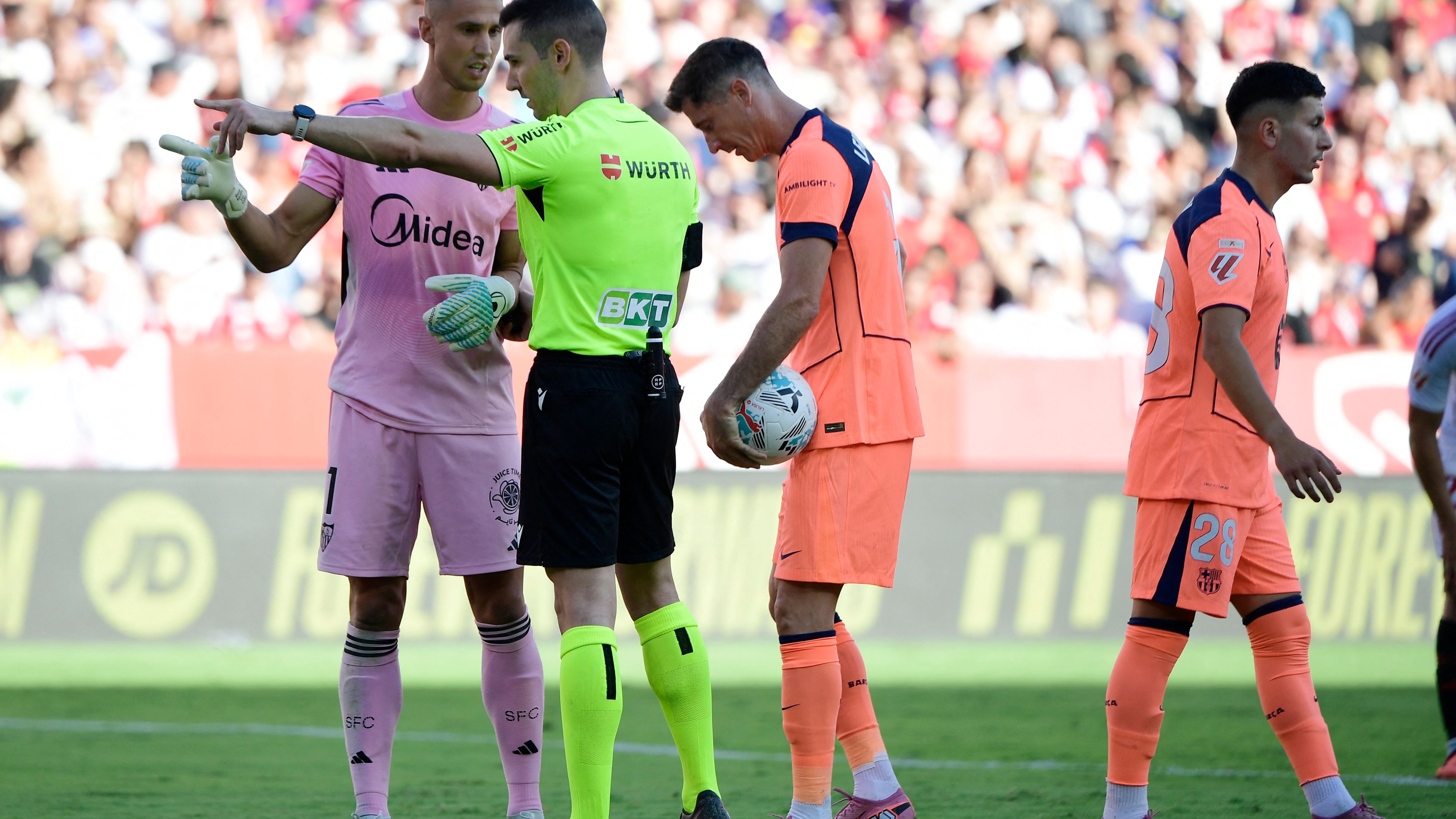 FBL-ESP-LIGA-SEVILLA-BARCELONA