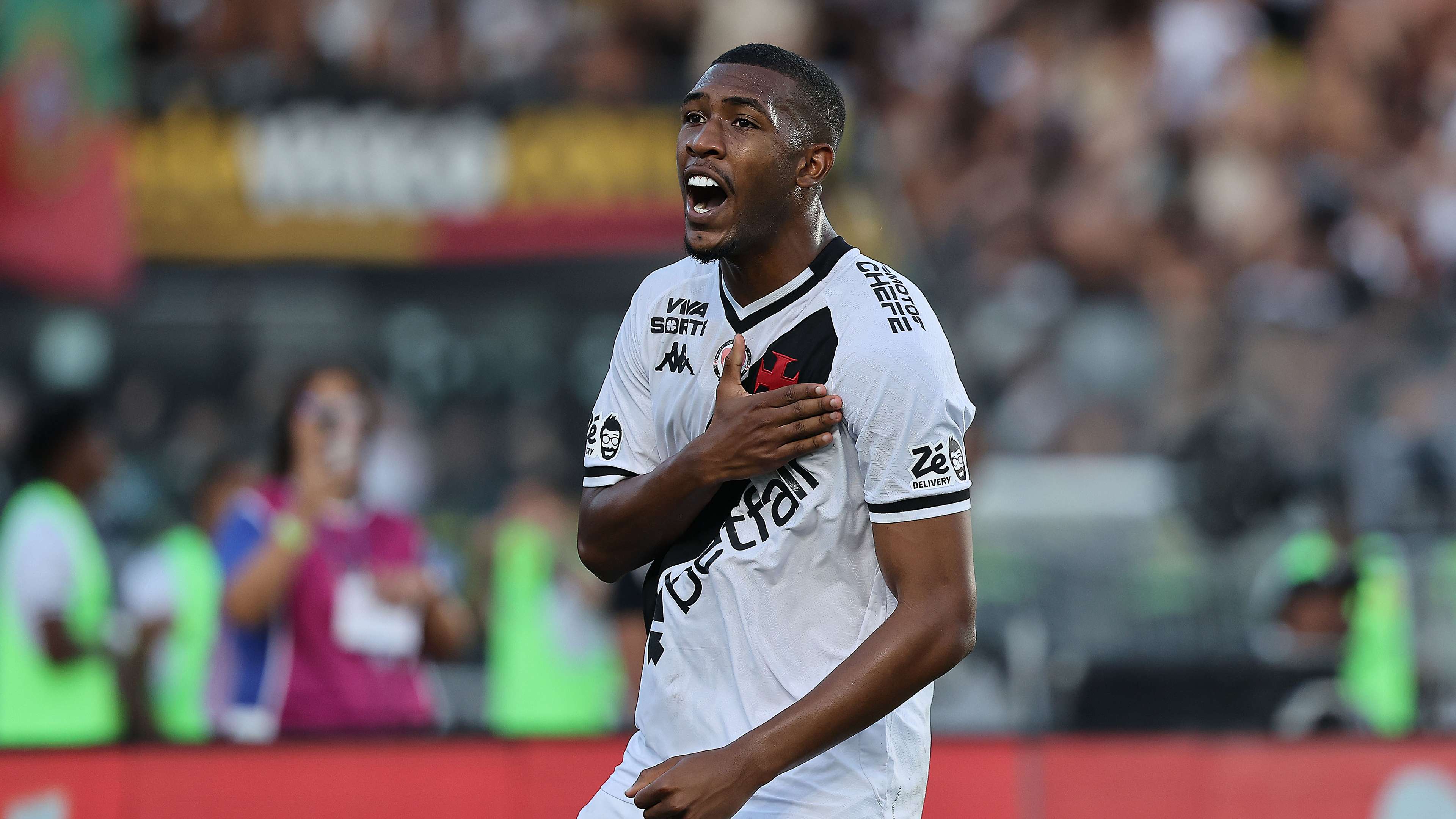 Vasco Da Gama v Vitoria - Brasileirao 2025