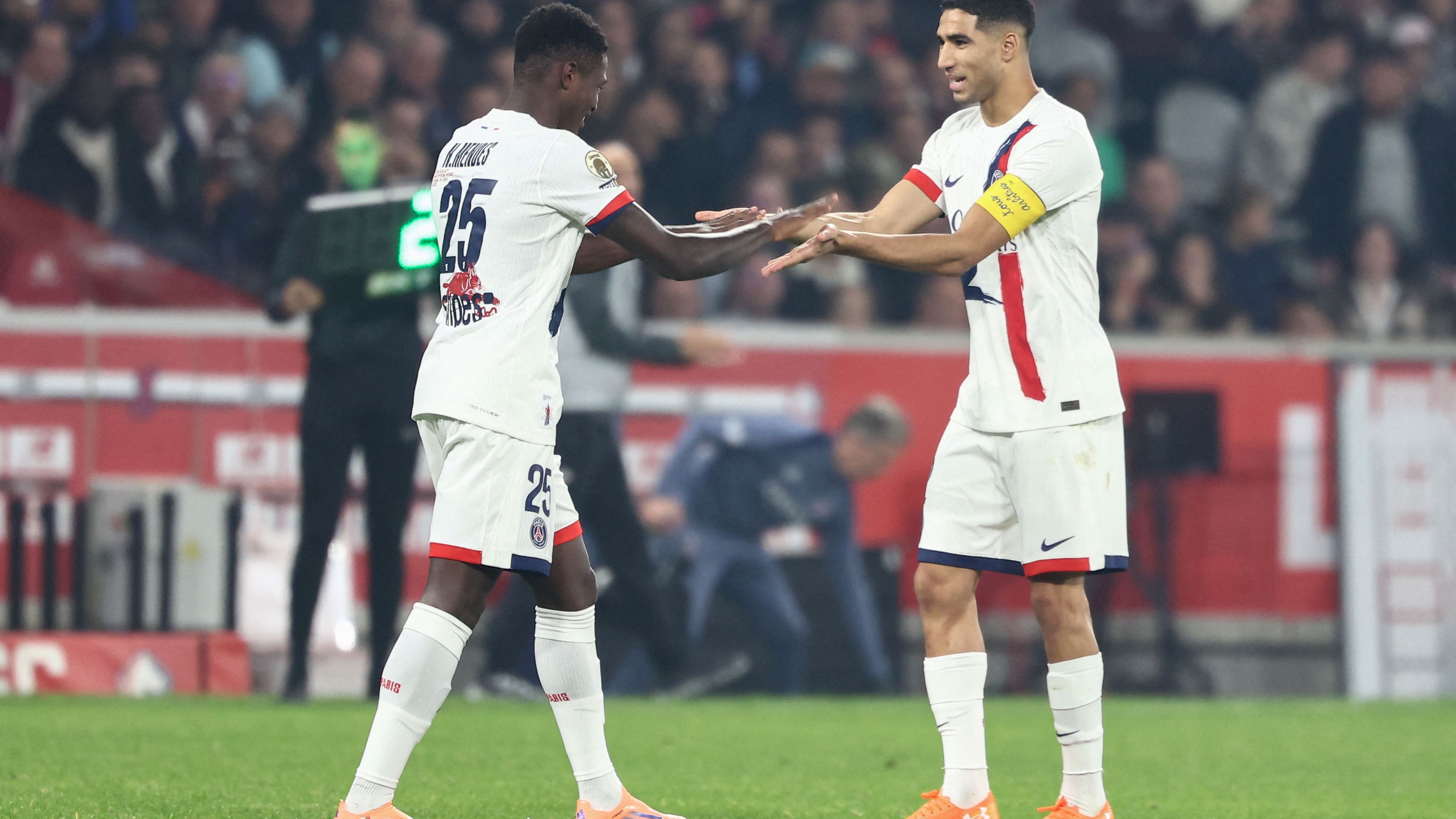 FBL-FRA-LIGUE1-LILLE-PSG