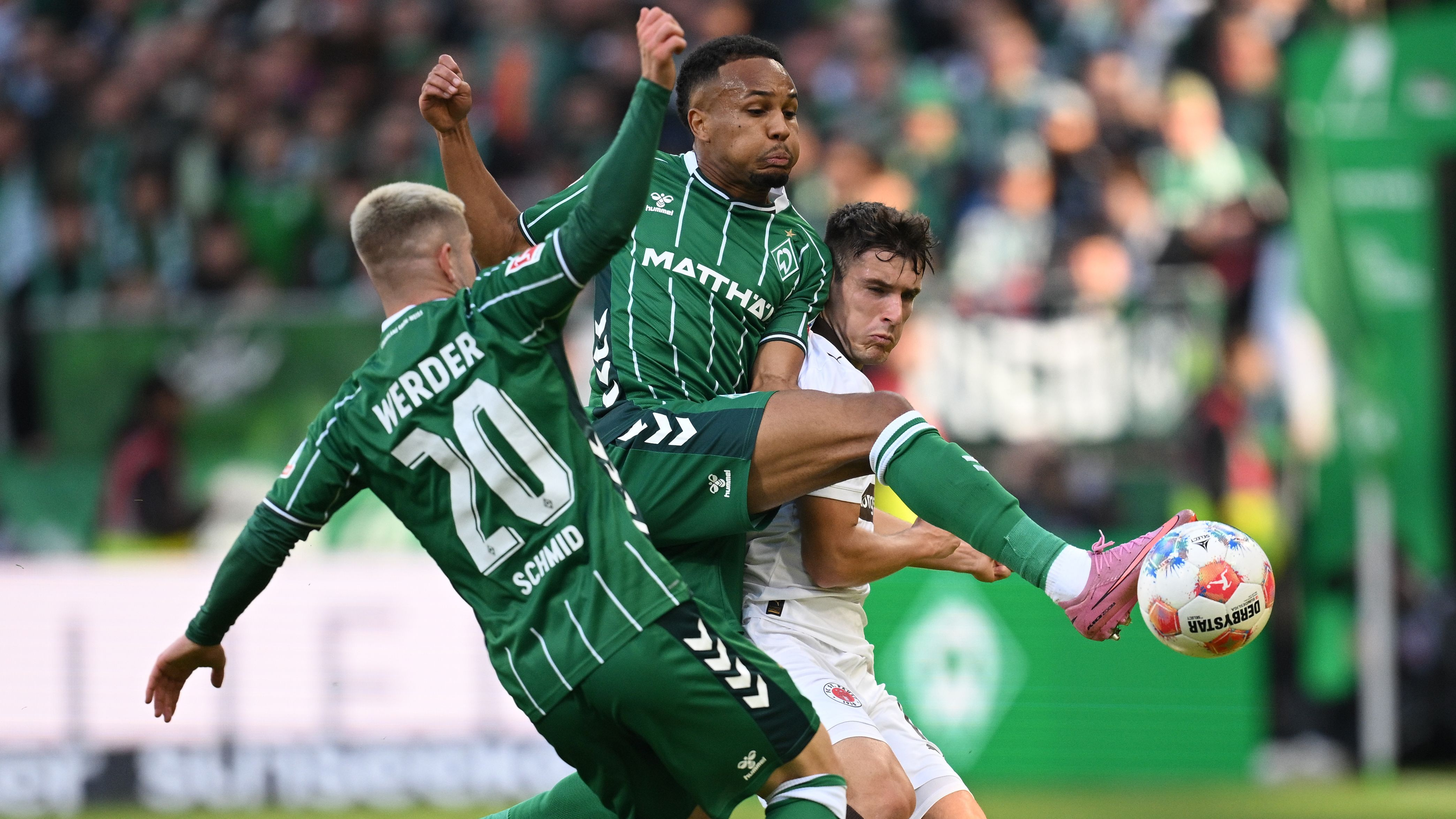 SV Werder Bremen v FC St. Pauli - Bundesliga