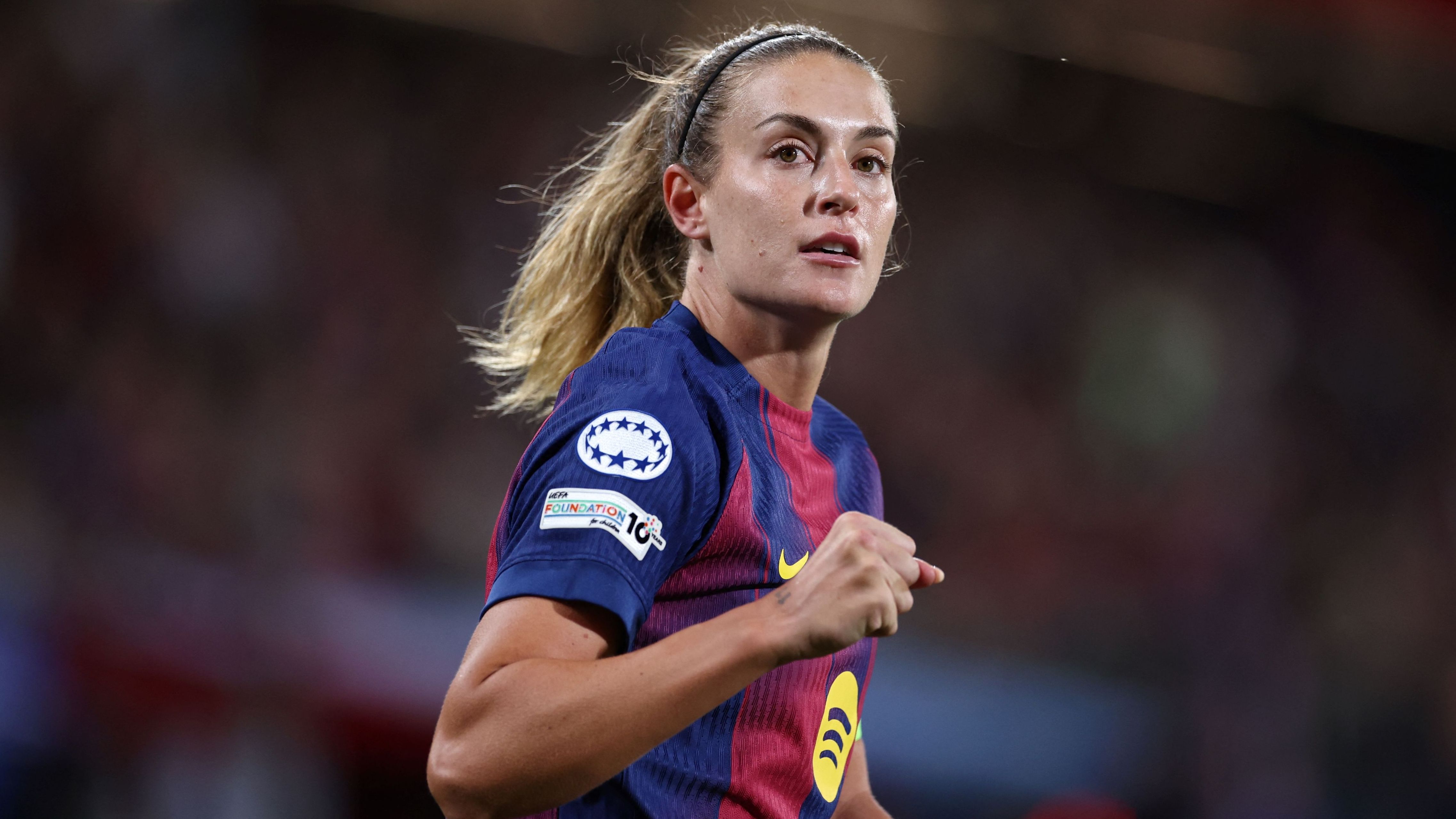 TOPSHOT-FBL-EUR-C1-WOMEN-BARCELONA-BAYERN MUNICH