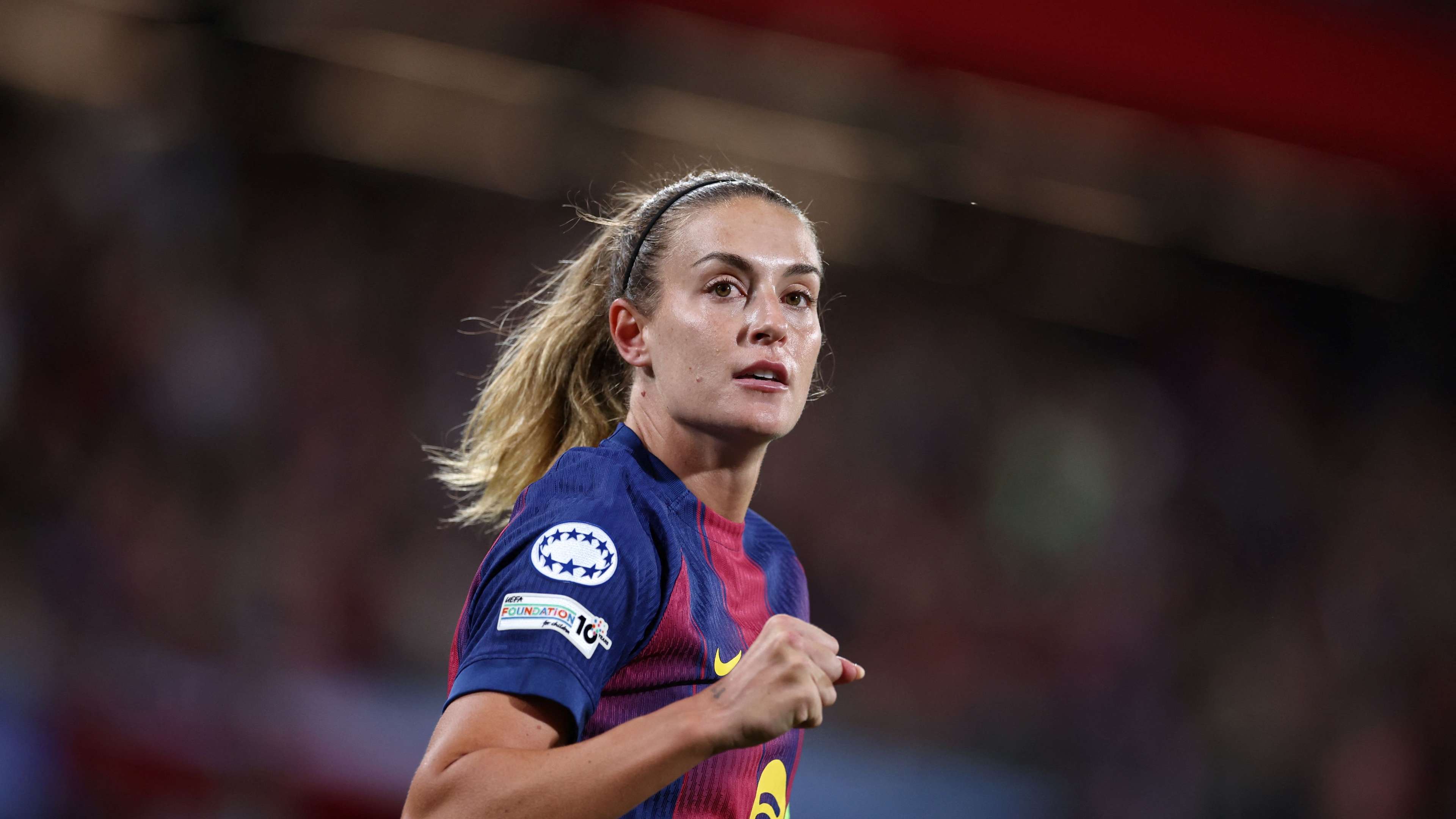 TOPSHOT-FBL-EUR-C1-WOMEN-BARCELONA-BAYERN MUNICH