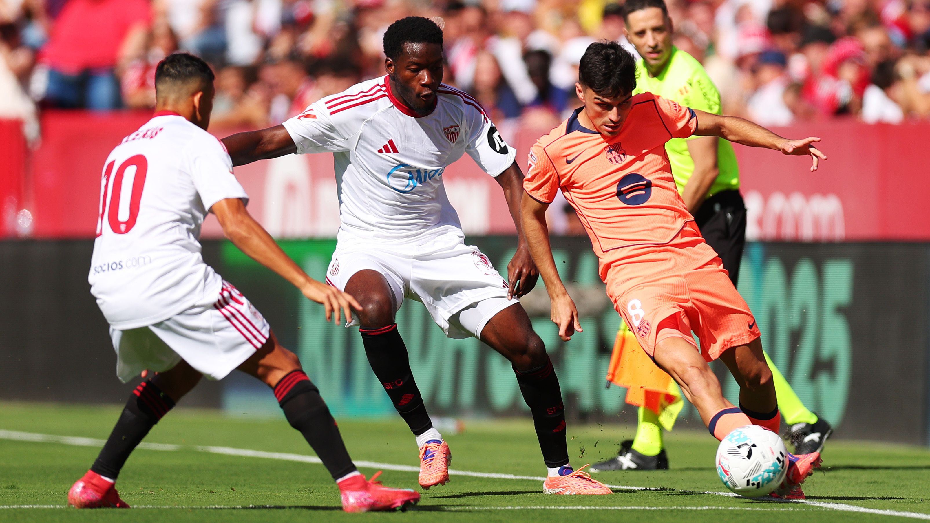 Sevilla FC v FC Barcelona - LaLiga EA Sports