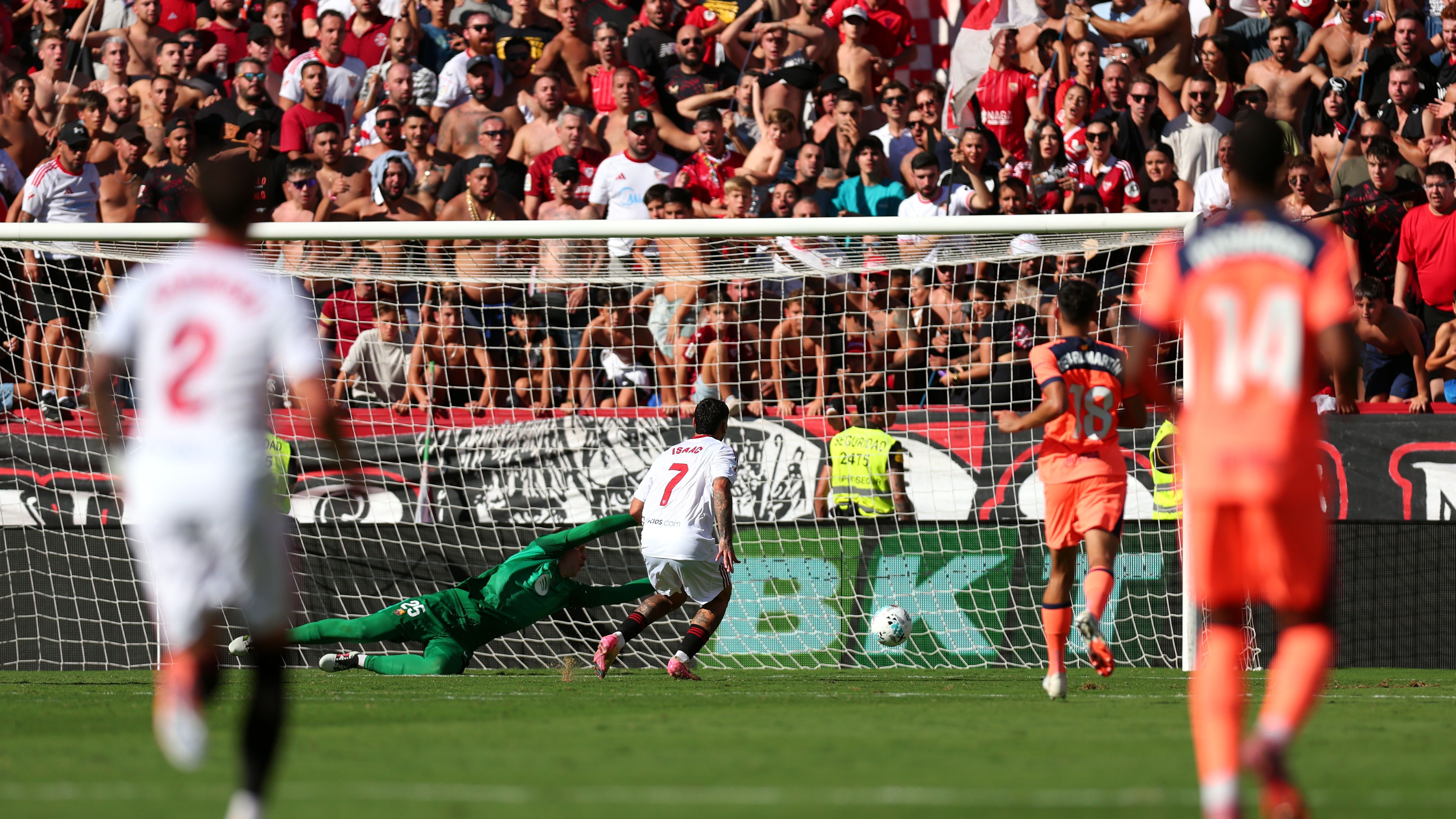 Sevilla FC v FC Barcelona - LaLiga EA Sports