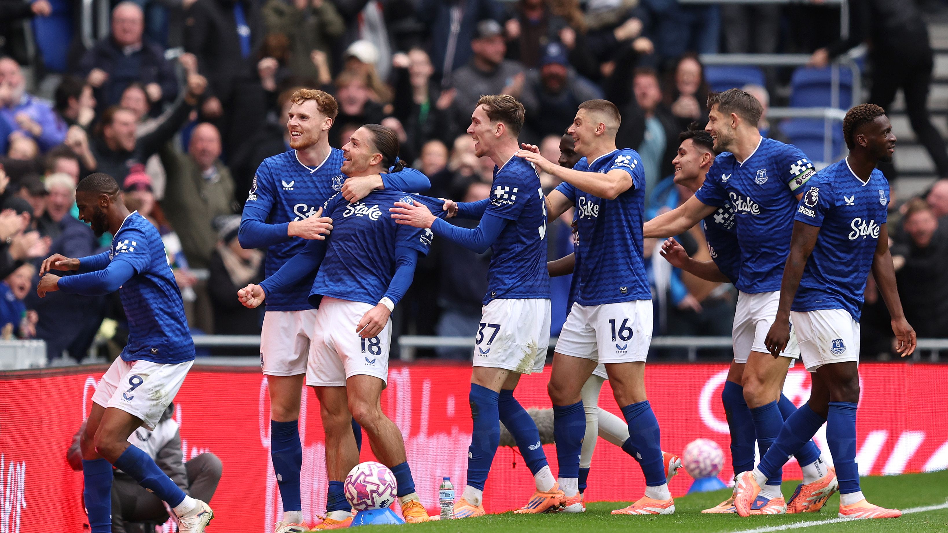 Everton v Crystal Palace - Premier League