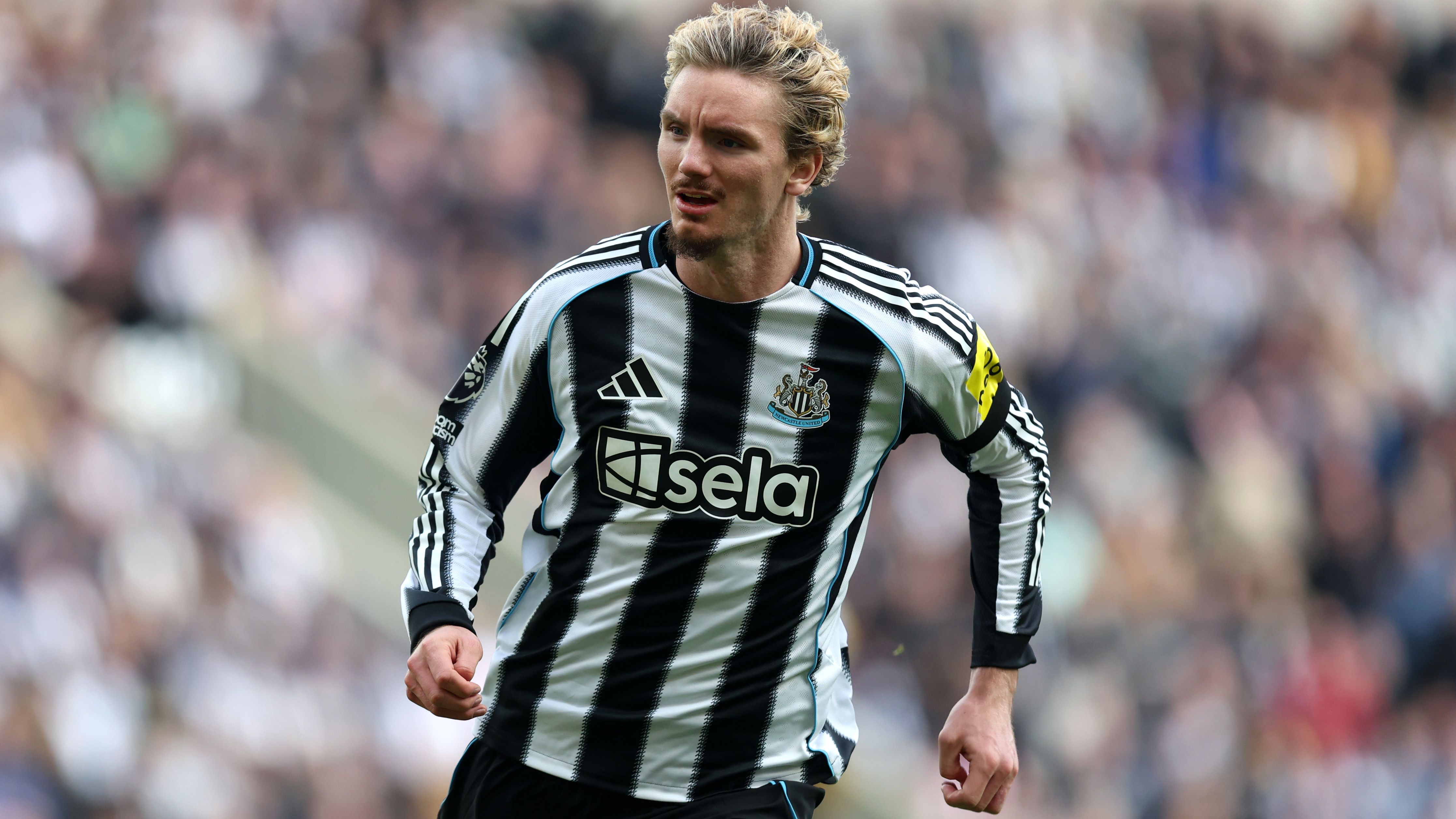 Newcastle United v Nottingham Forest - Premier League