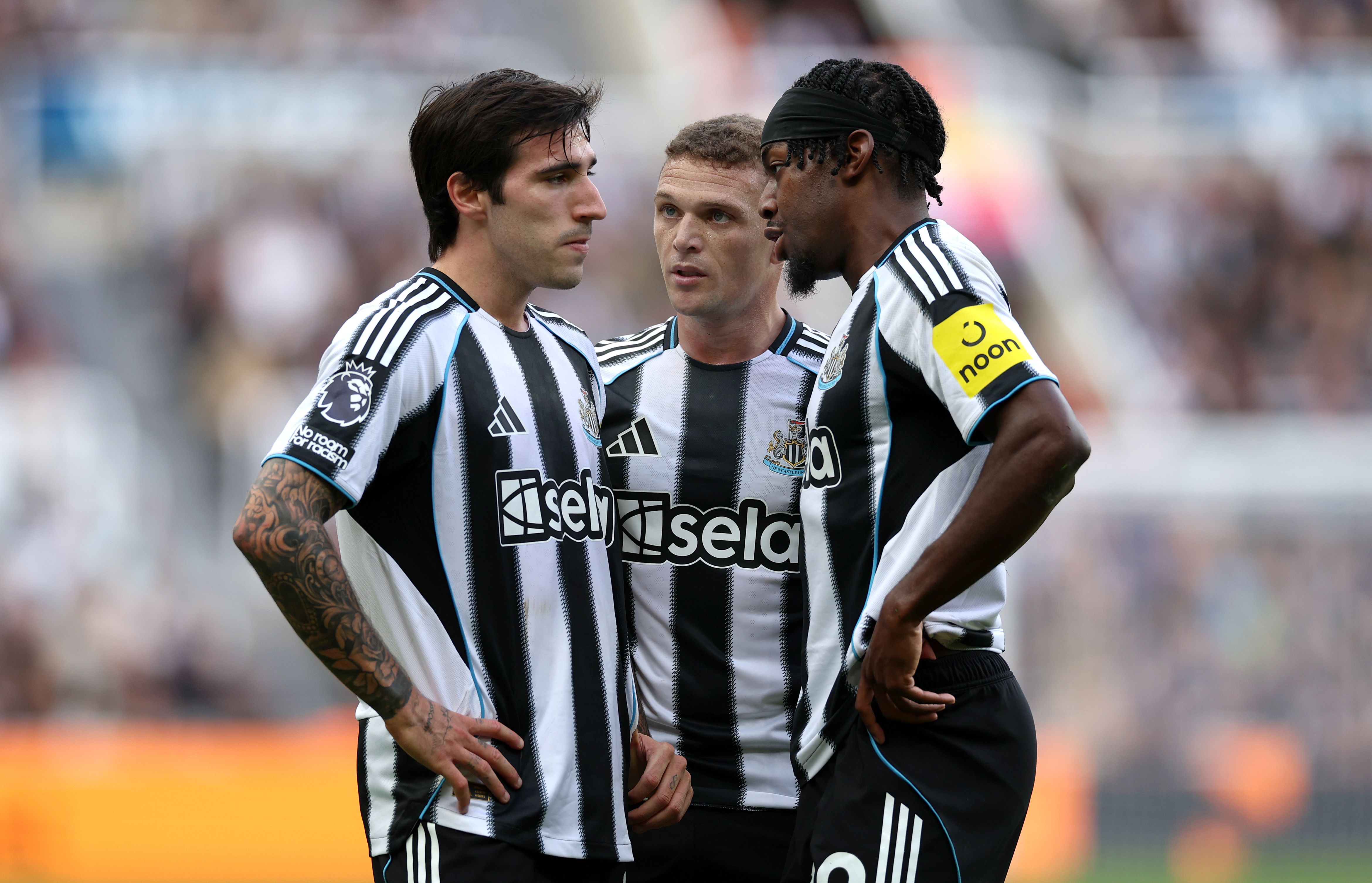 Newcastle United v Nottingham Forest - Premier League
