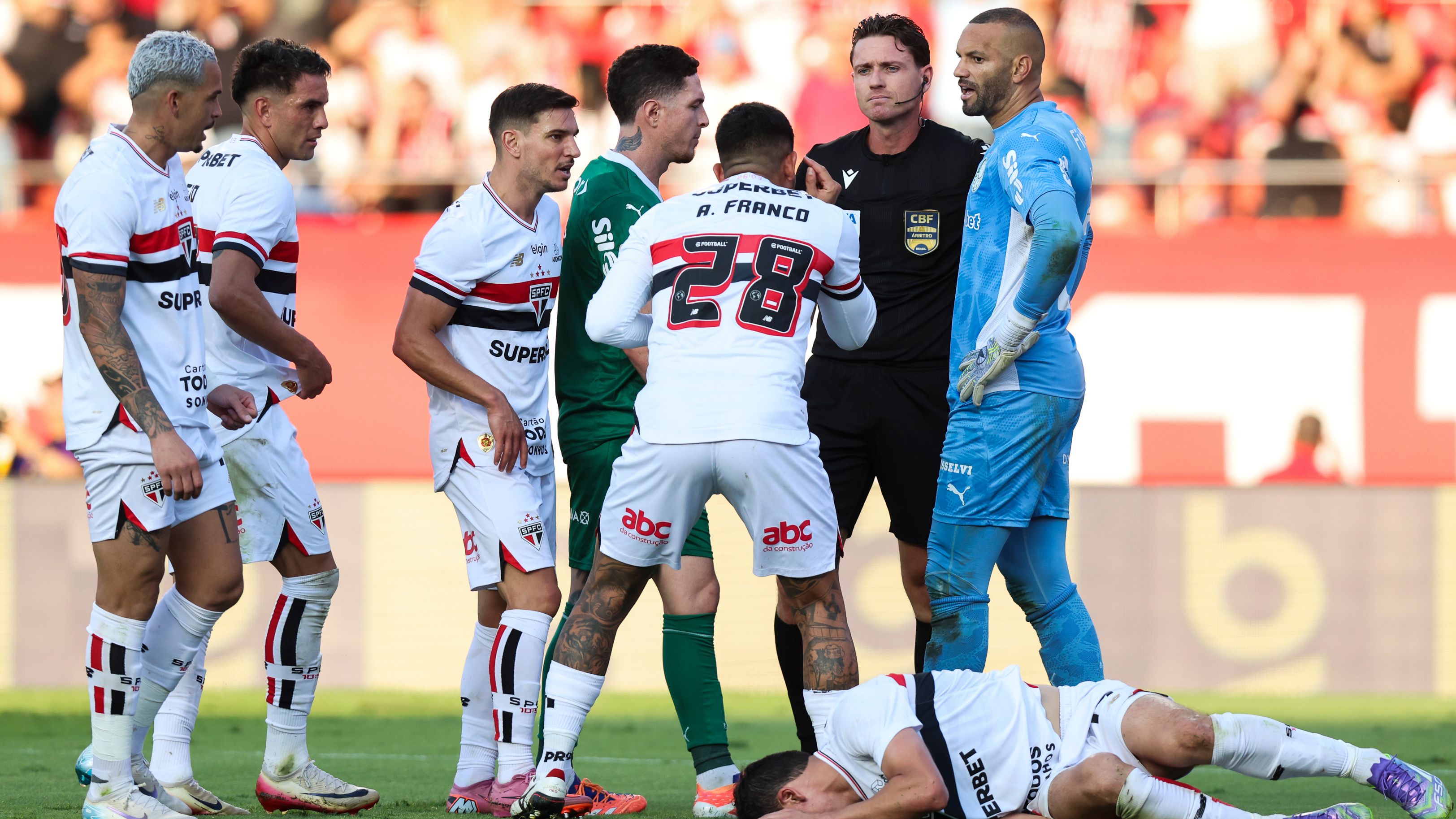 Sao Paulo v Palmeiras - Brasileirao 2025