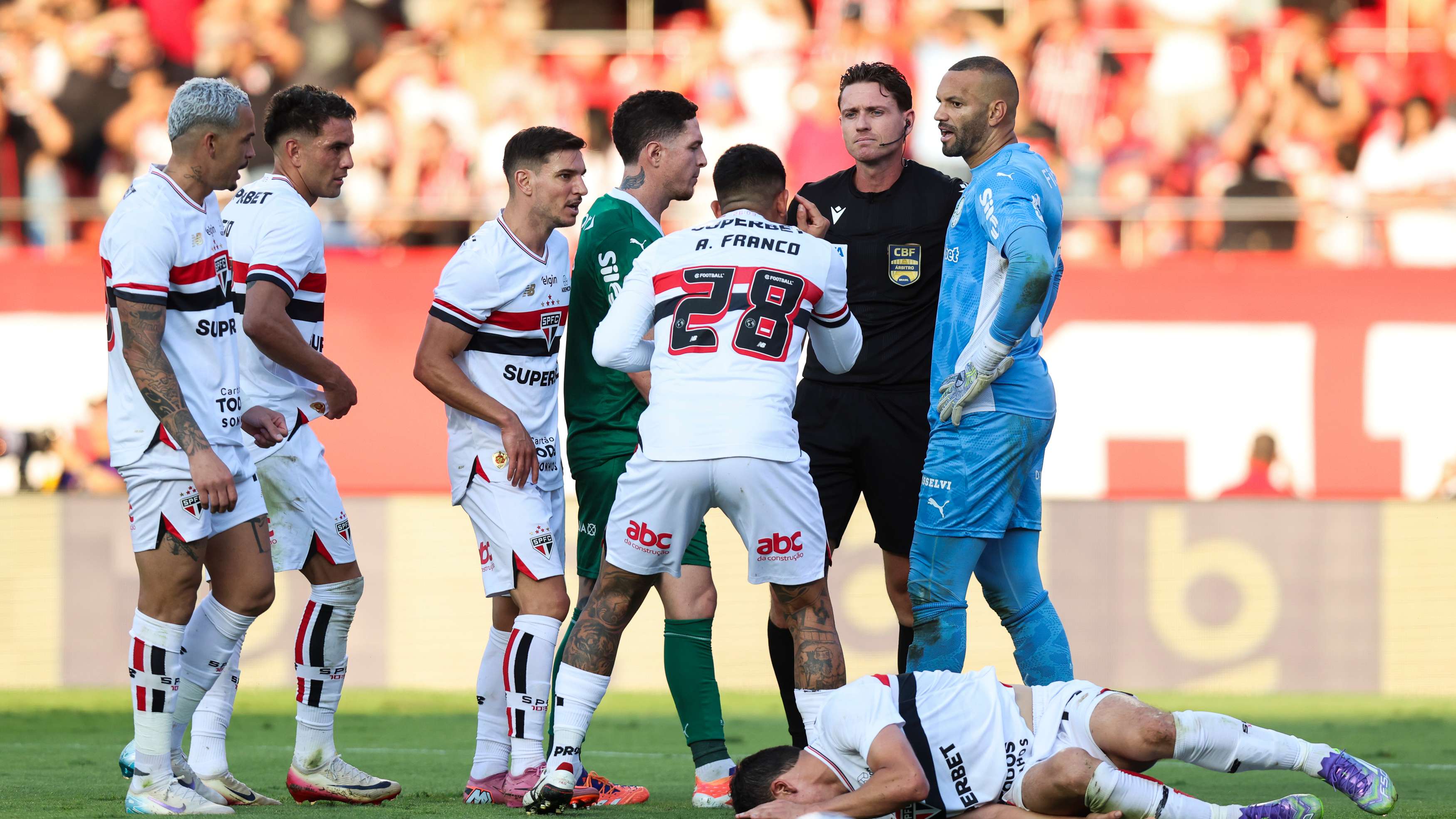 Sao Paulo v Palmeiras - Brasileirao 2025