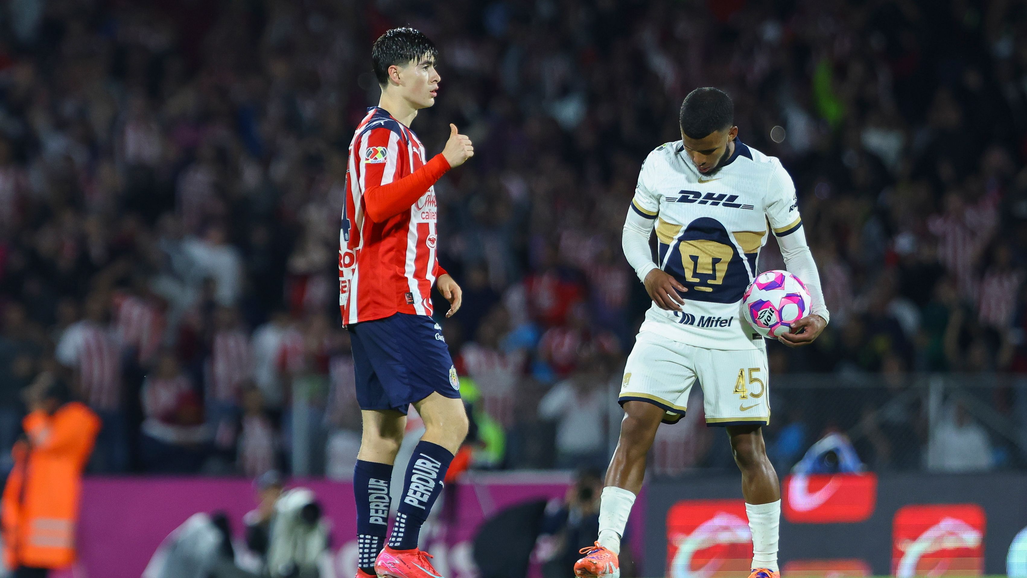 Pumas UNAM v Chivas - Torneo Apertura 2025 Liga MX