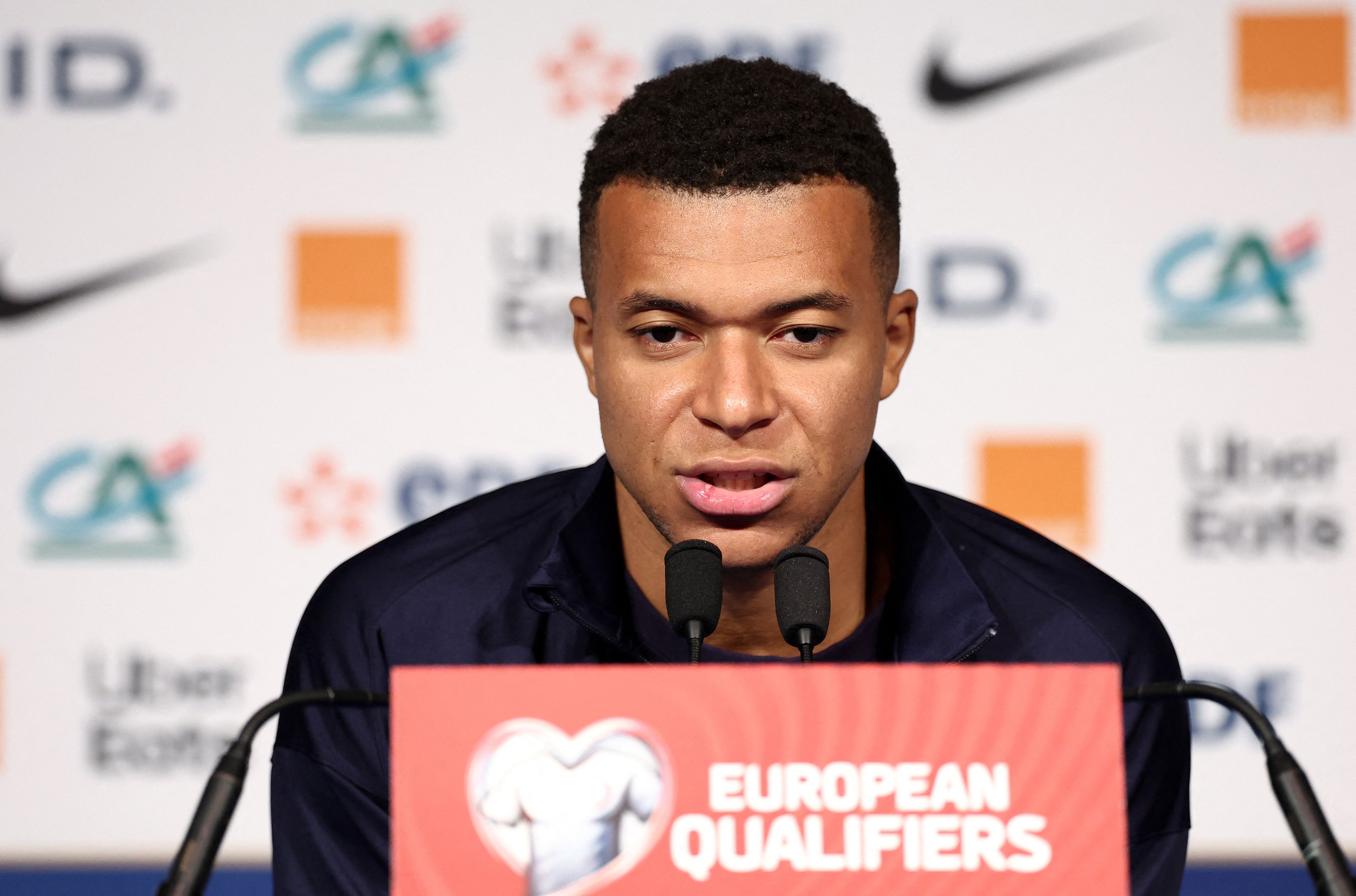 FBL-WC-2026-EUR-QUALIFIERS-FRA-PRESSER