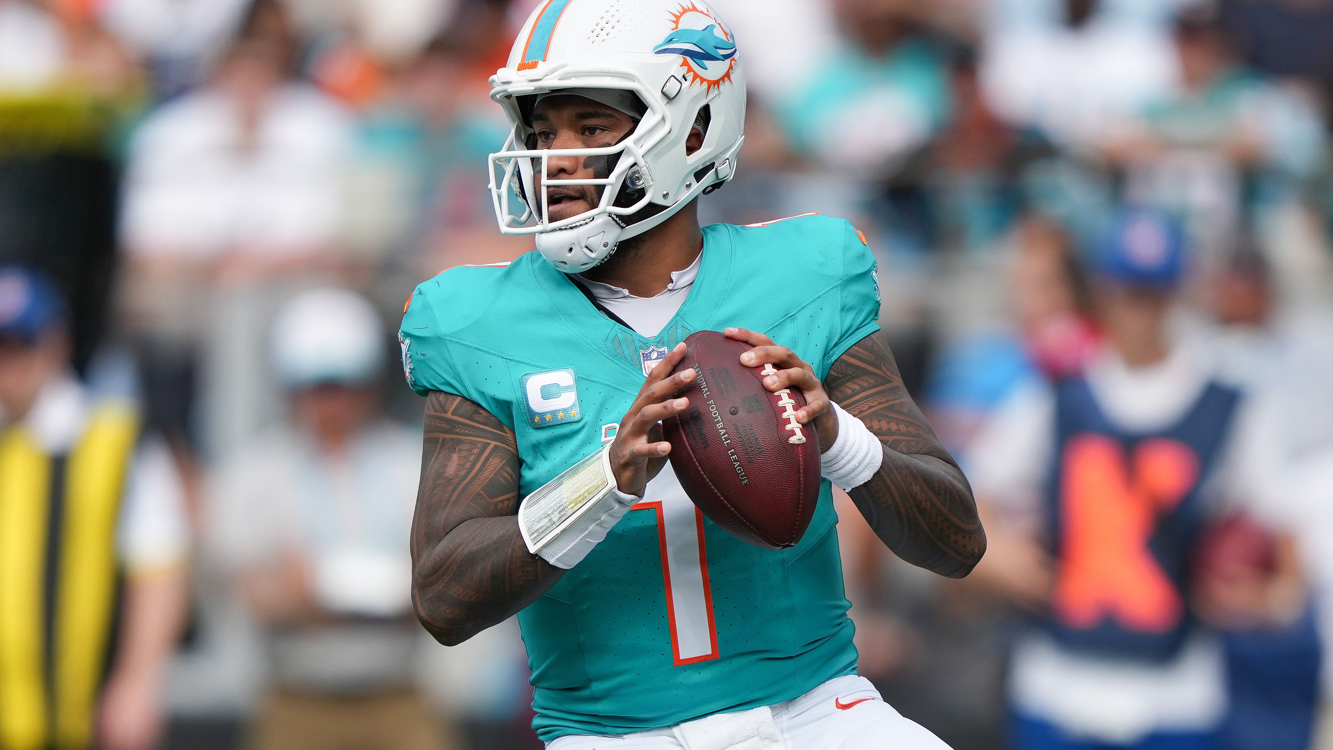 Miami Dolphins v Carolina Panthers - NFL 2025