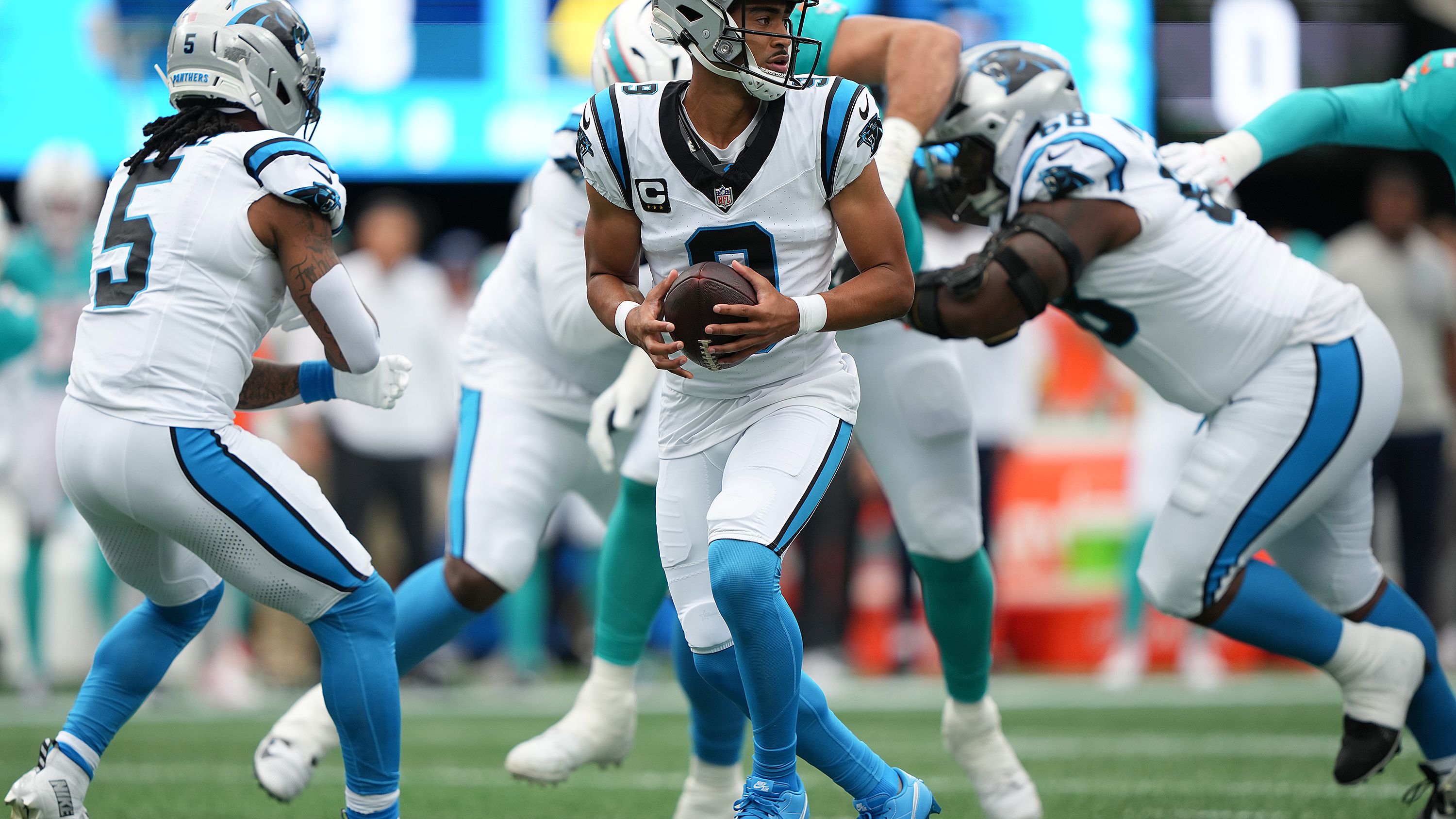 Miami Dolphins v Carolina Panthers - NFL 2025