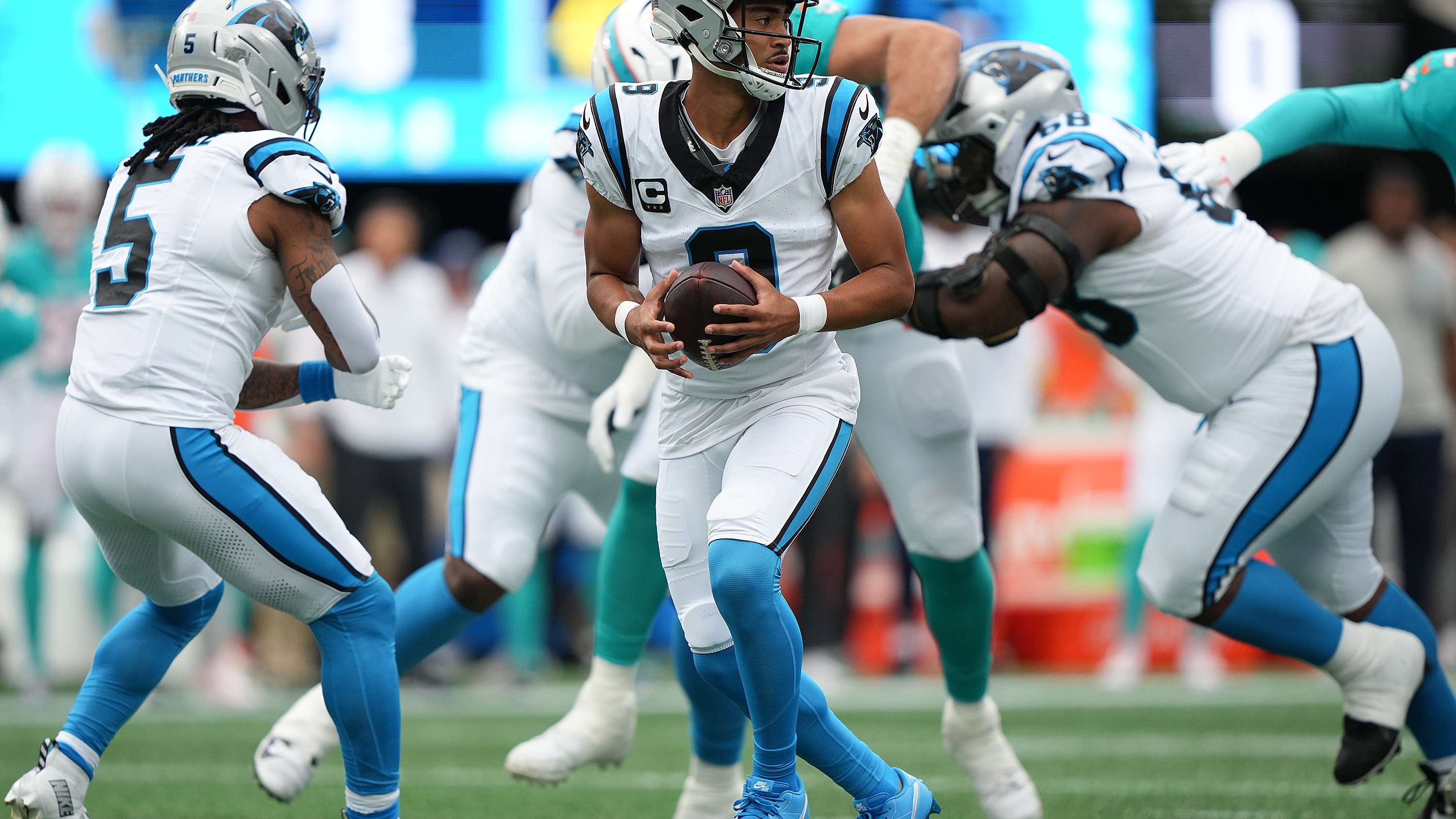 Miami Dolphins v Carolina Panthers - NFL 2025