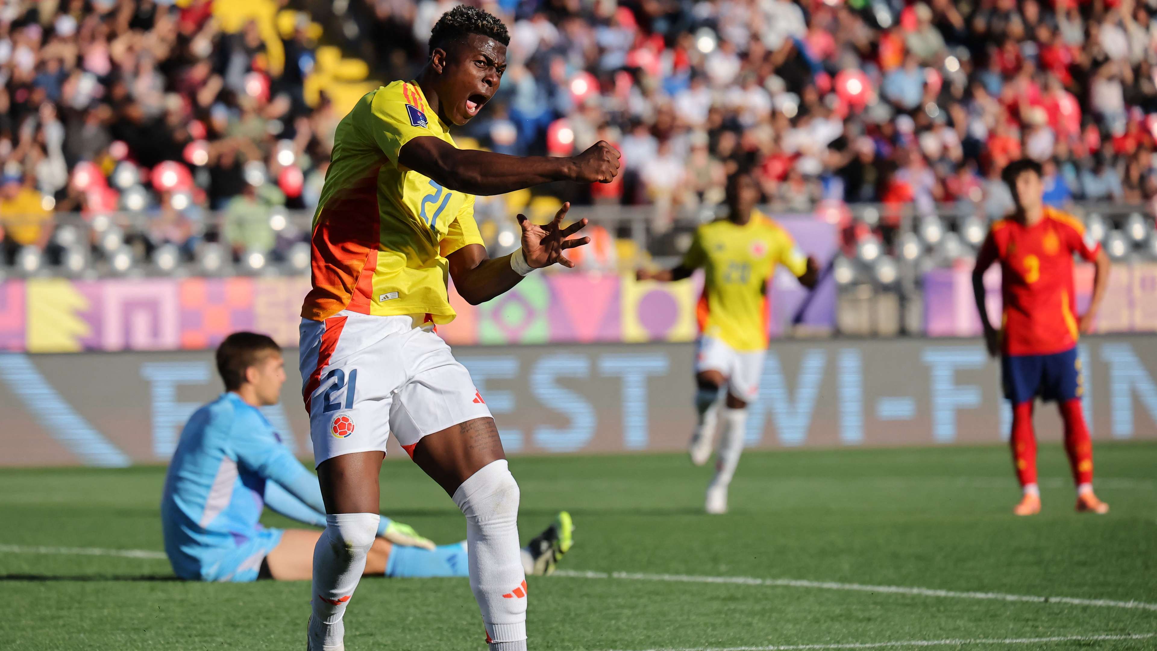 TOPSHOT-FBL-WC-U20-2025-ESP-COL