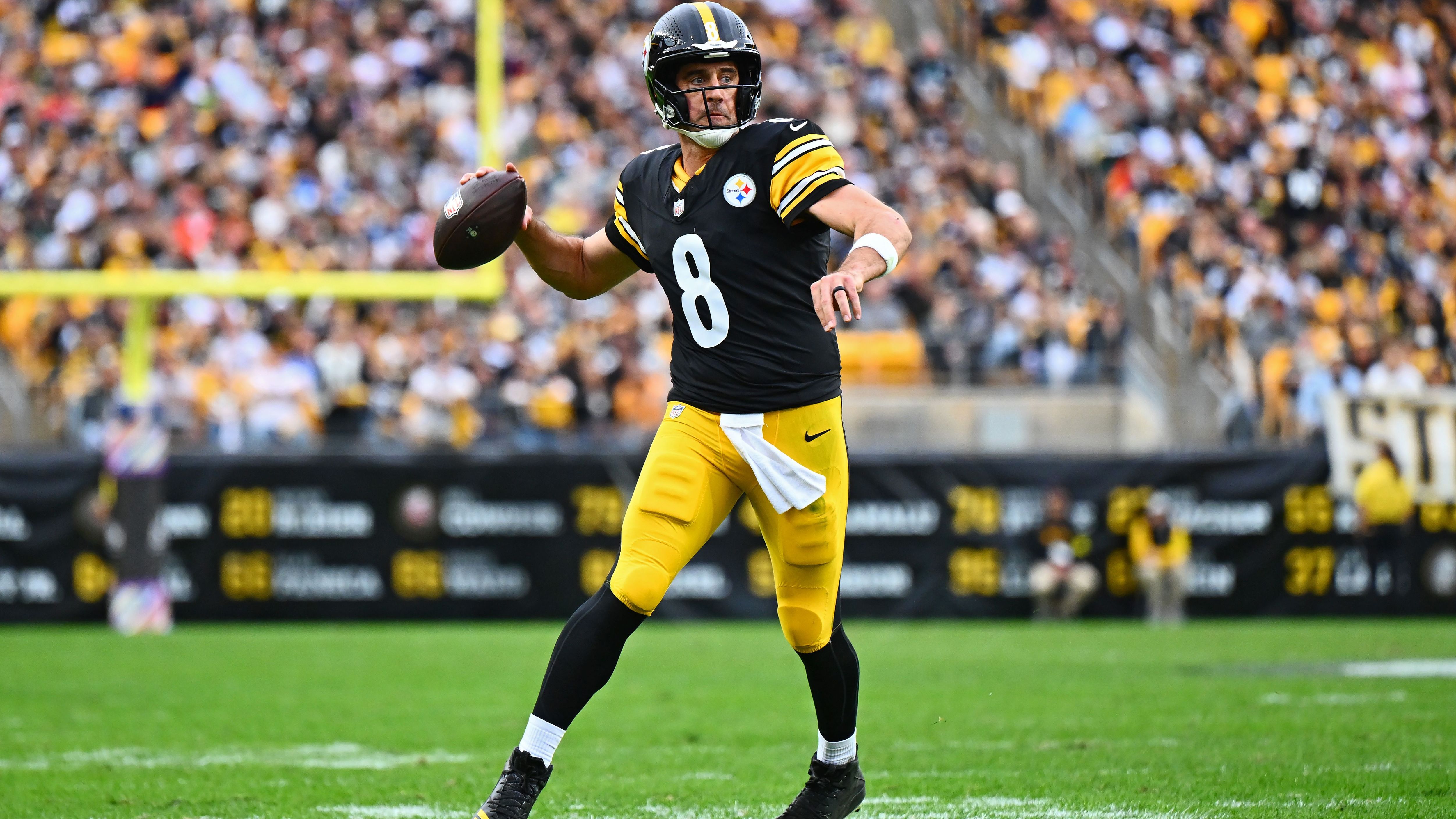 Cleveland Browns v Pittsburgh Steelers