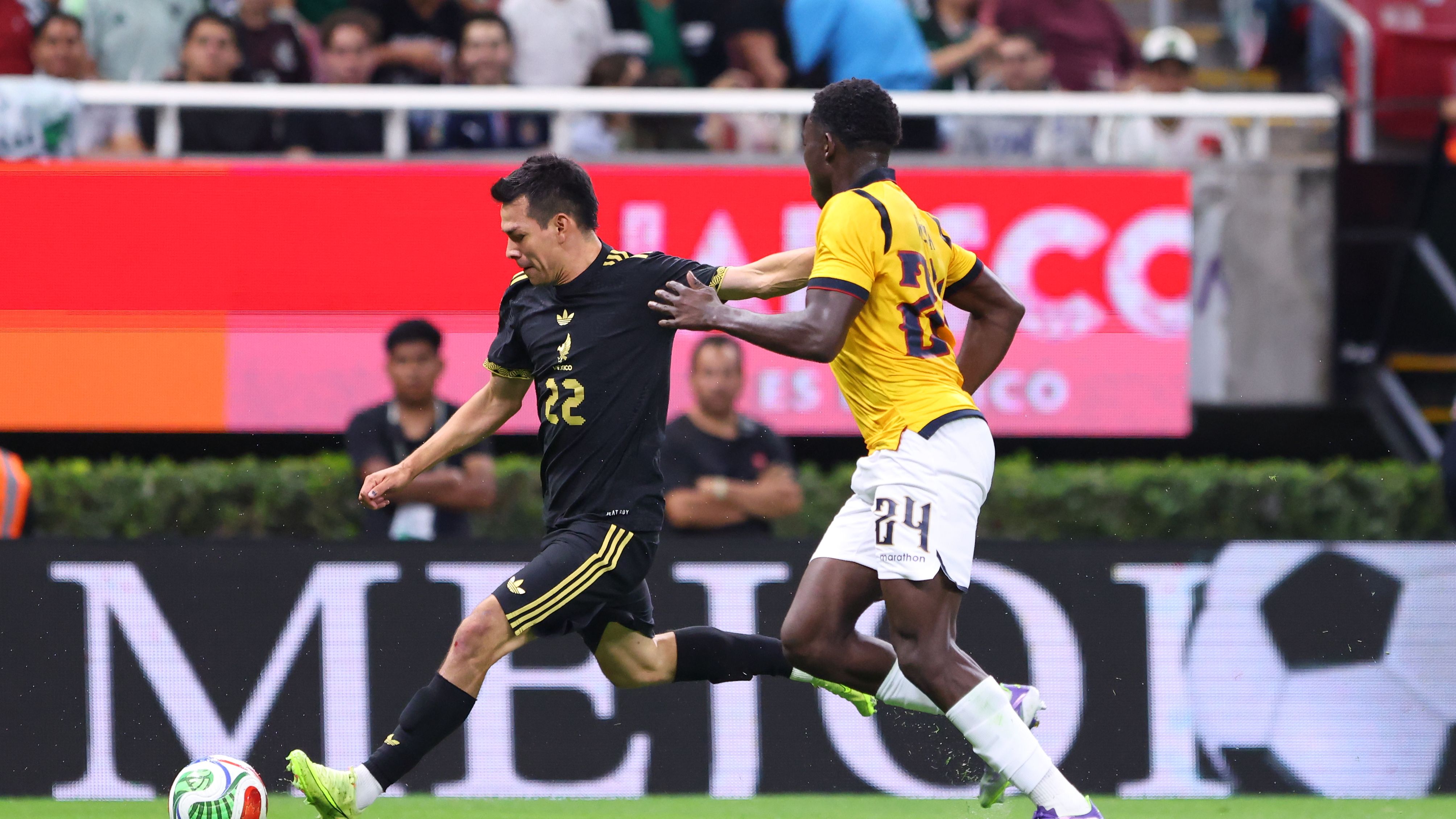After 4-0 bashing by Colombia, Mexico held to 1-1 draw against Ecuador in Guadalajara to close October international window